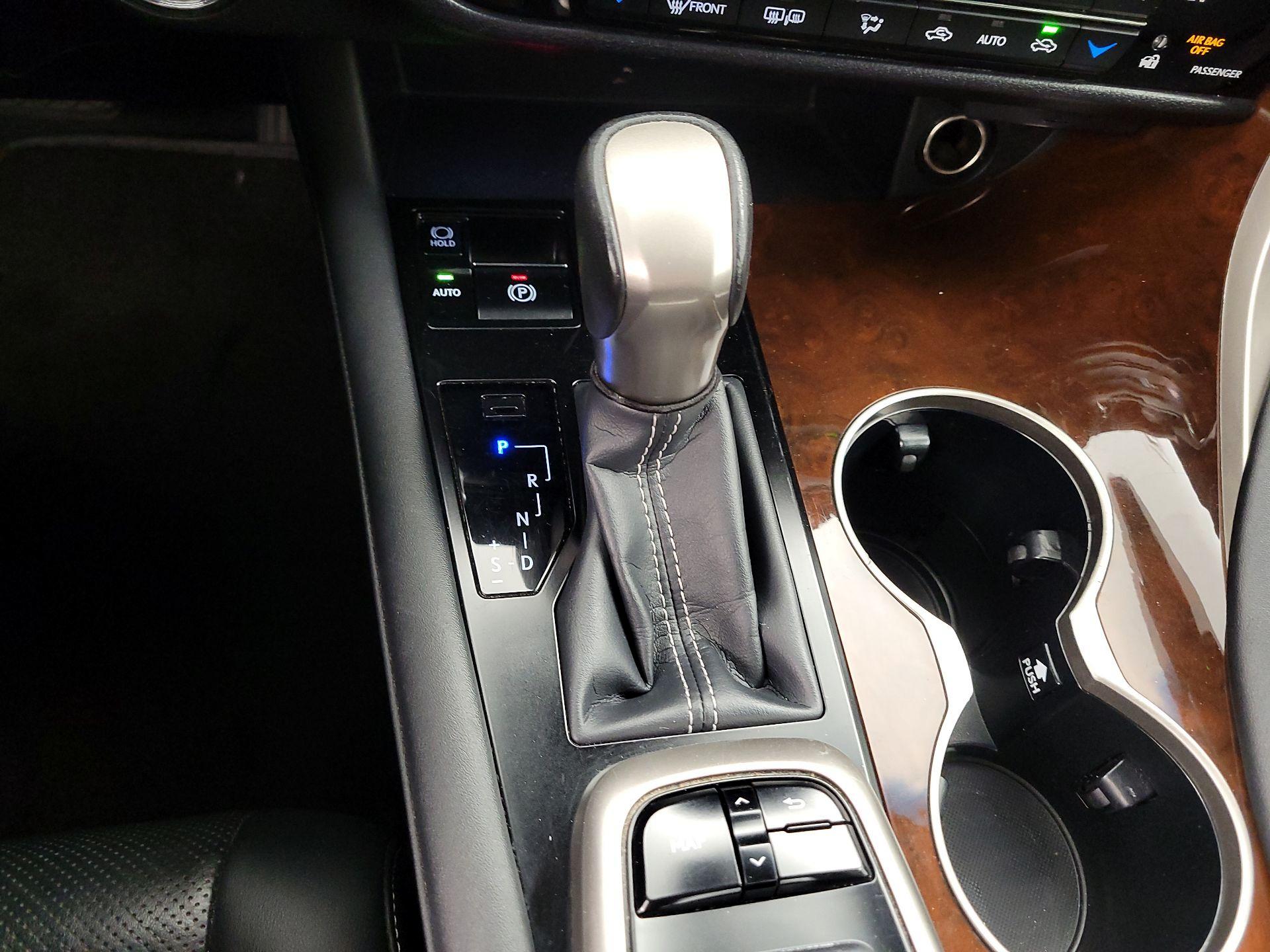 Thumbnail: 2019 Lexus RX - 18