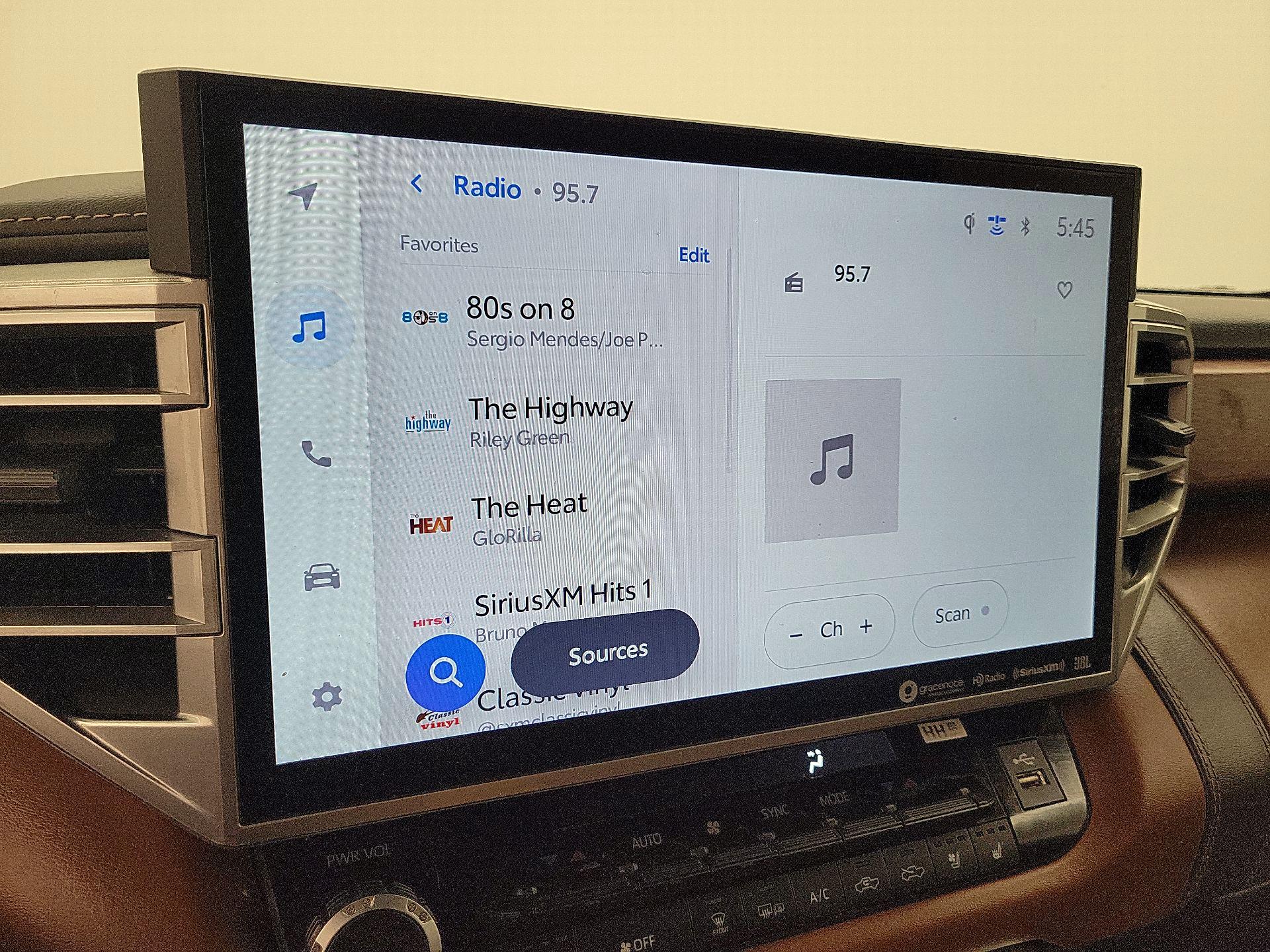 Thumbnail: 2023 Toyota Tundra - 16