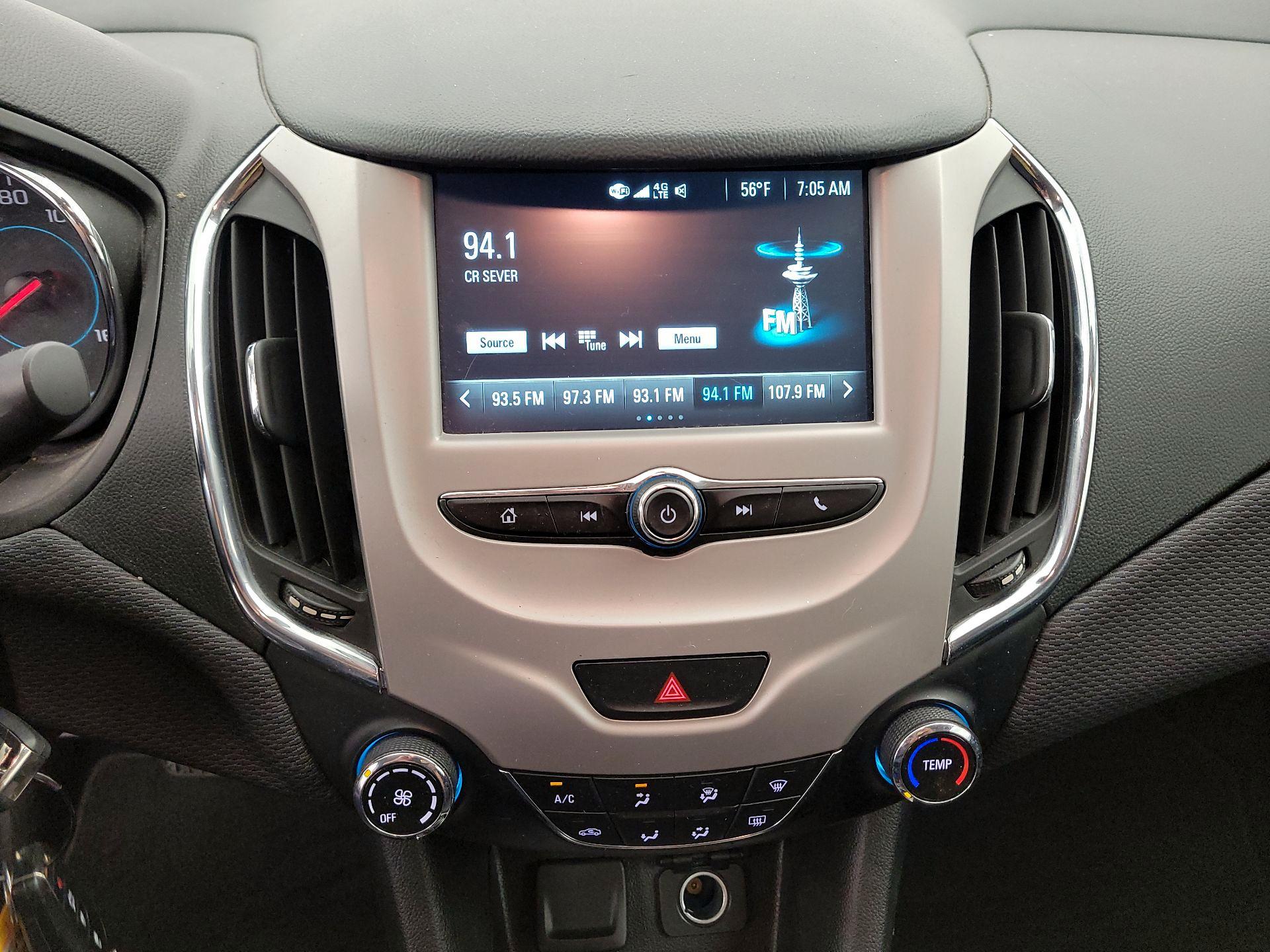 Thumbnail: 2018 Chevrolet Cruze - 15