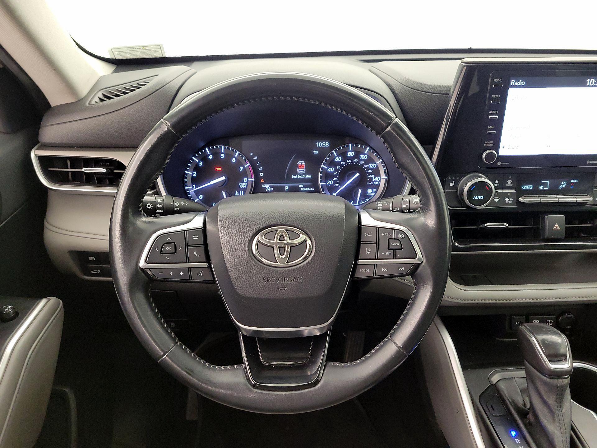 Thumbnail: 2020 Toyota Highlander - 10