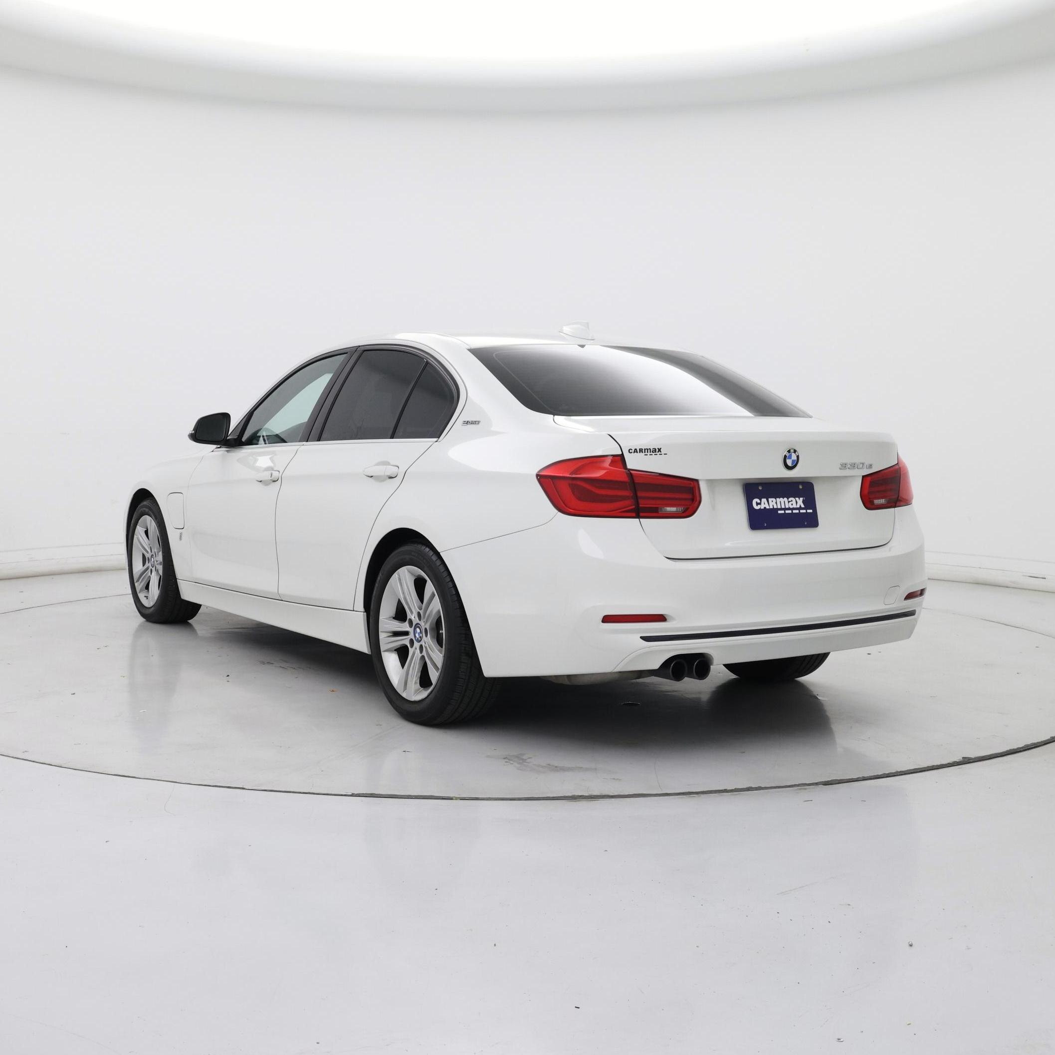 Thumbnail: 2017 BMW 3 Series - 2