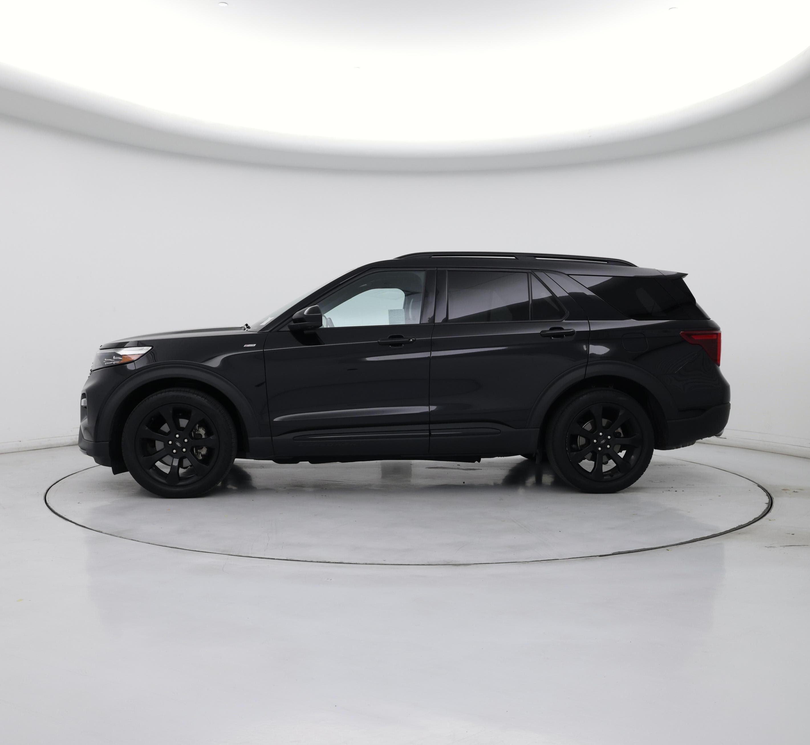 Thumbnail: 2022 Ford Explorer - 3