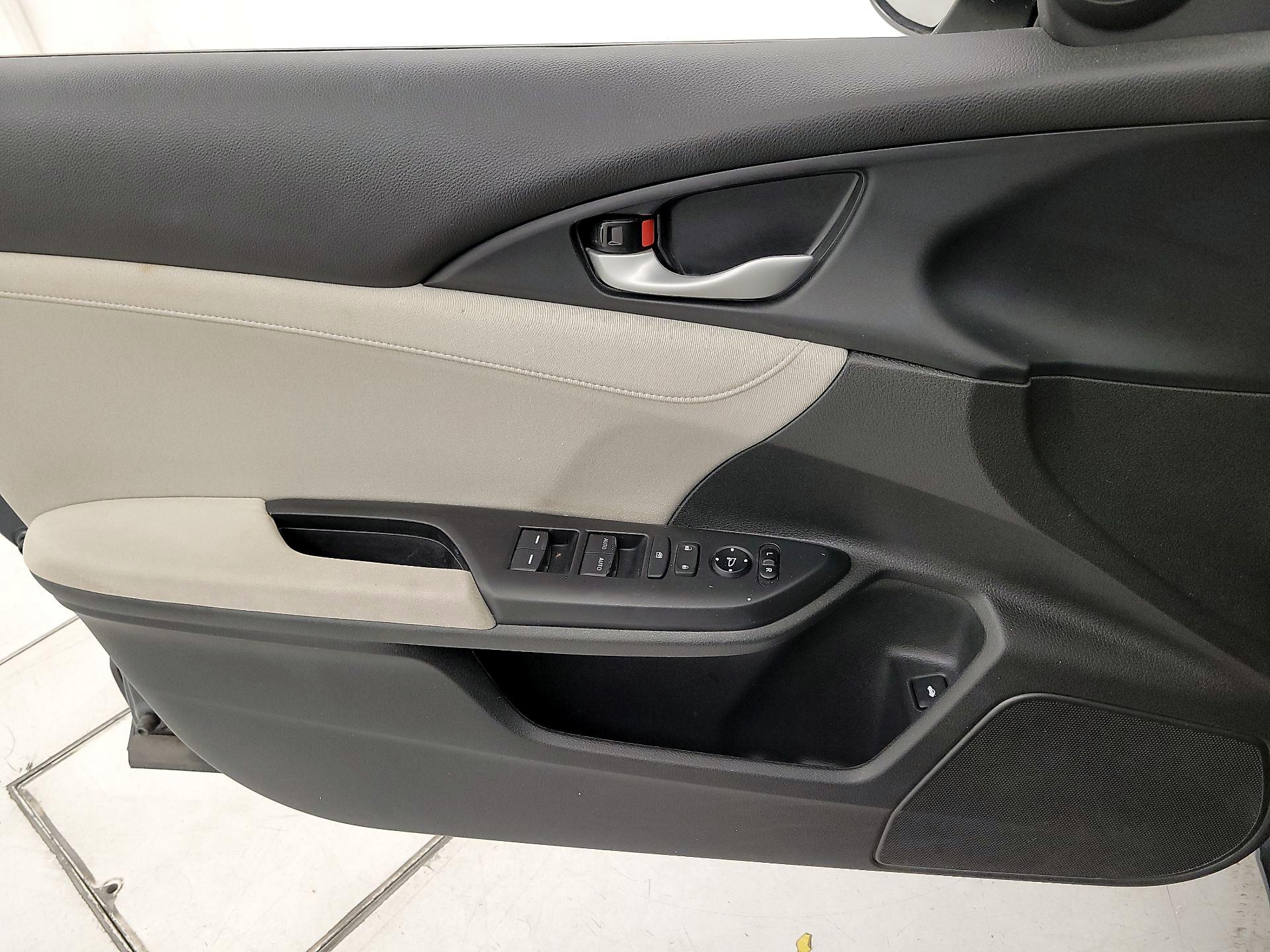 Thumbnail: 2022 Honda Insight - 12