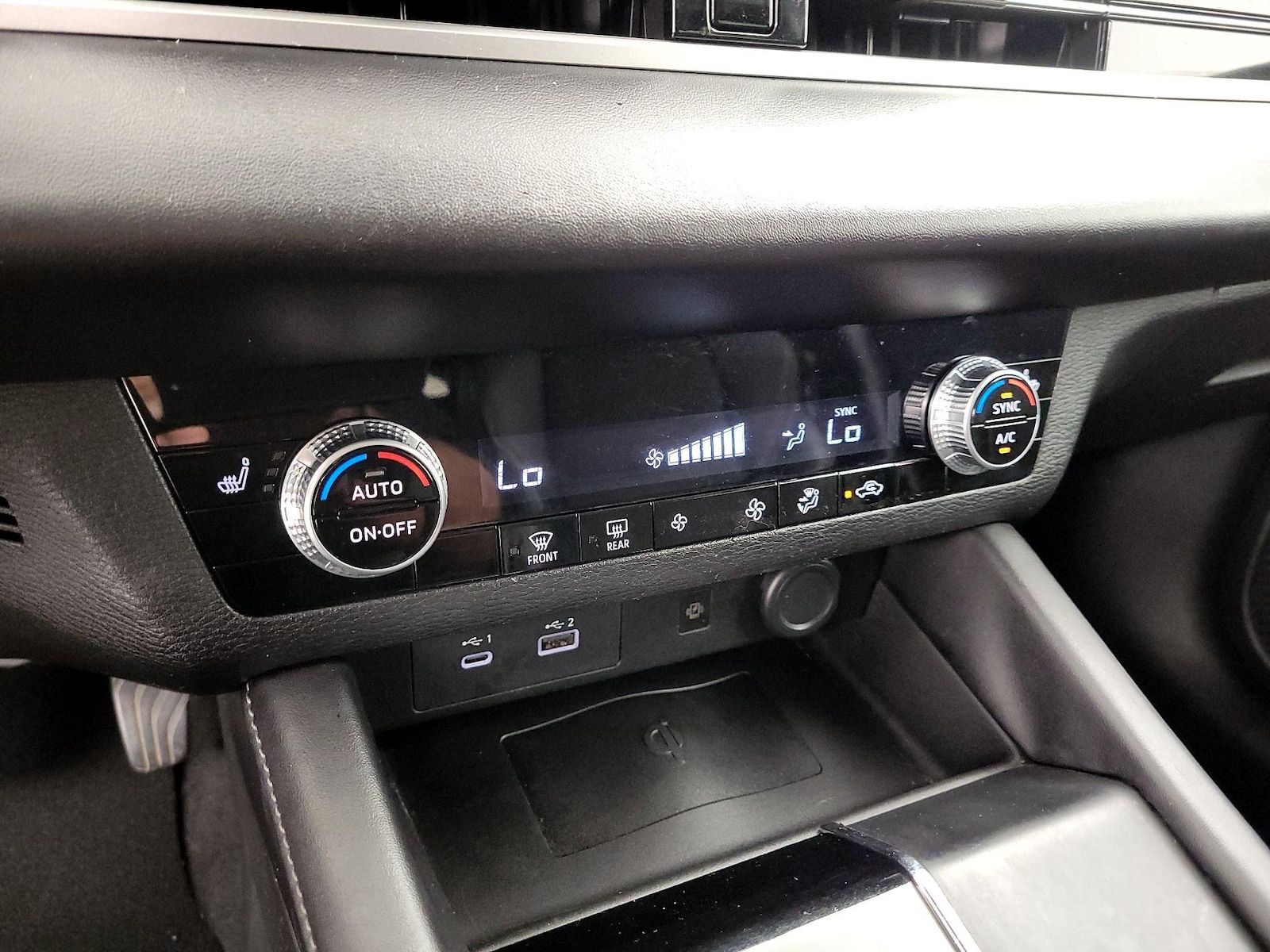 2022 Mitsubishi Outlander SE - Photo 18