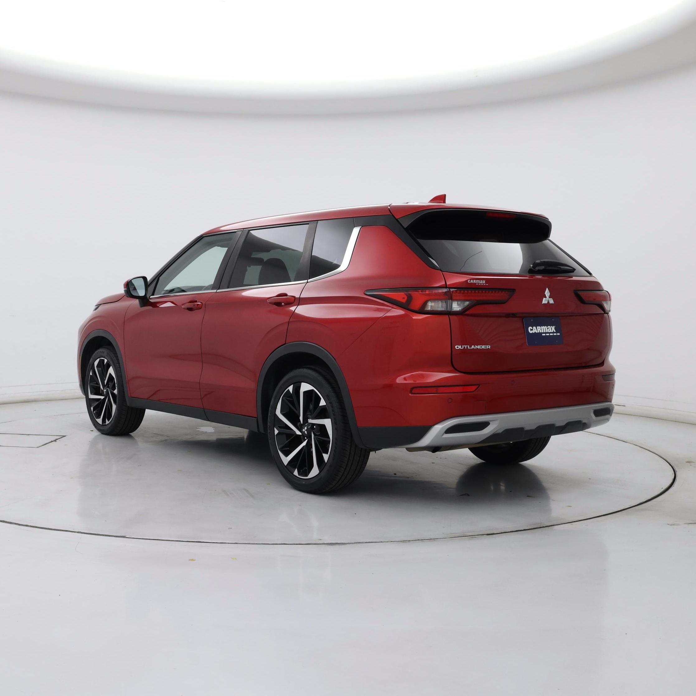 Thumbnail: 2022 Mitsubishi Outlander - 2
