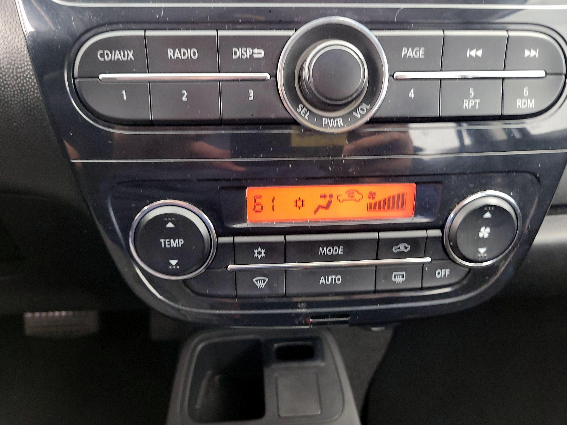 Thumbnail: 2015 Mitsubishi Mirage - 15