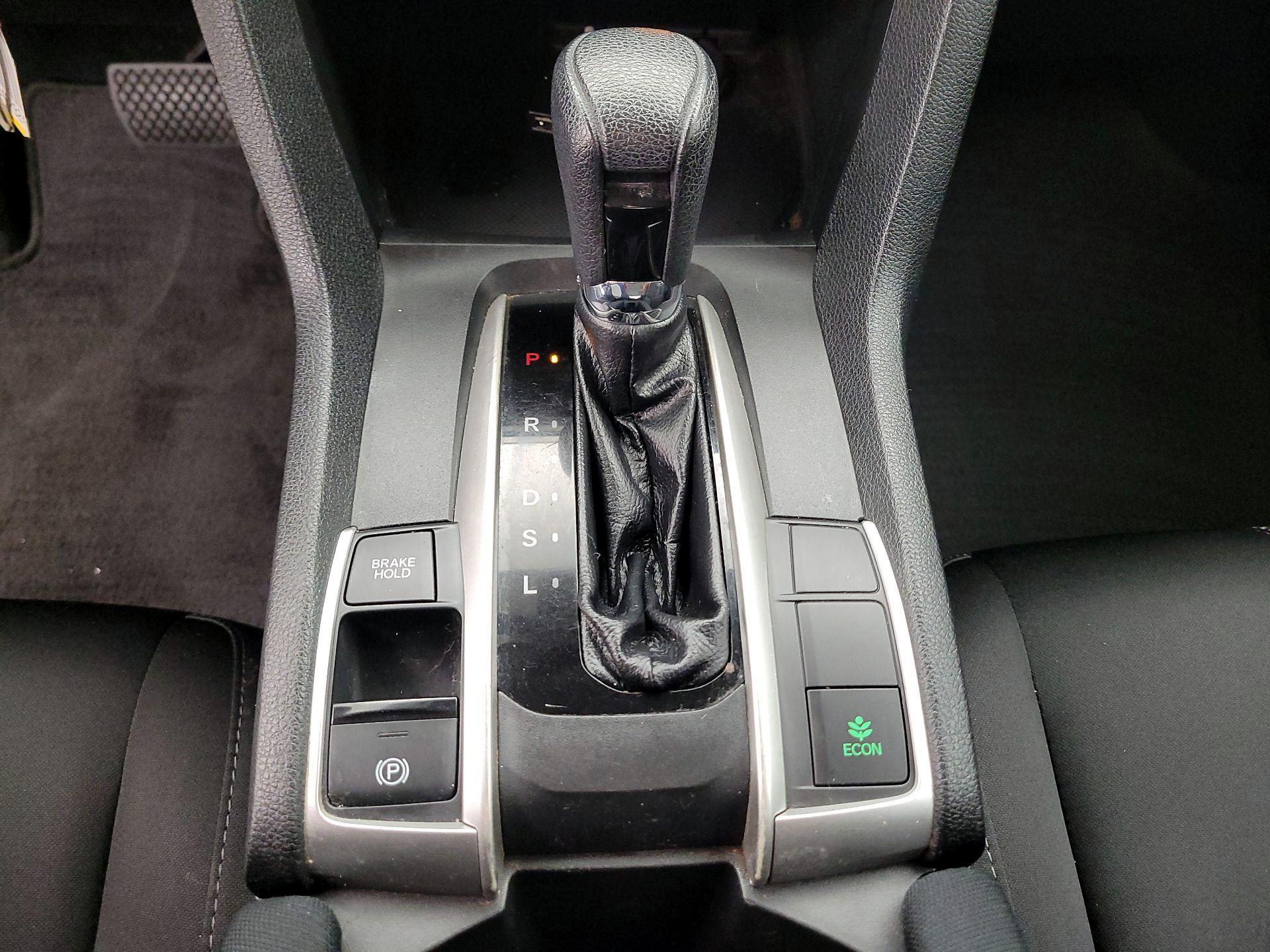 Thumbnail: 2019 Honda Civic - 17