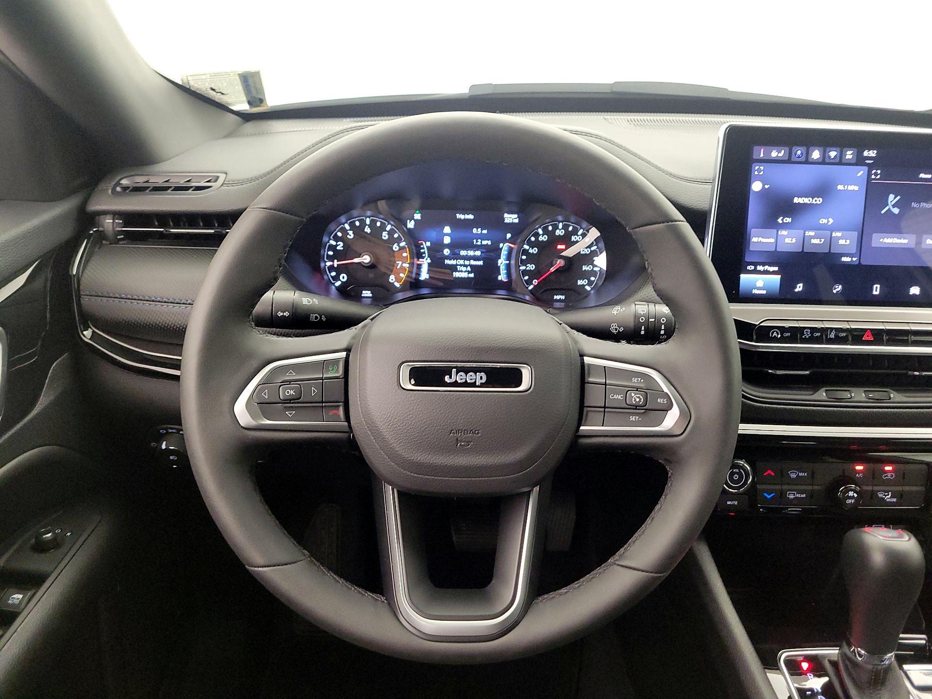 Thumbnail: 2025 Jeep Compass - 10