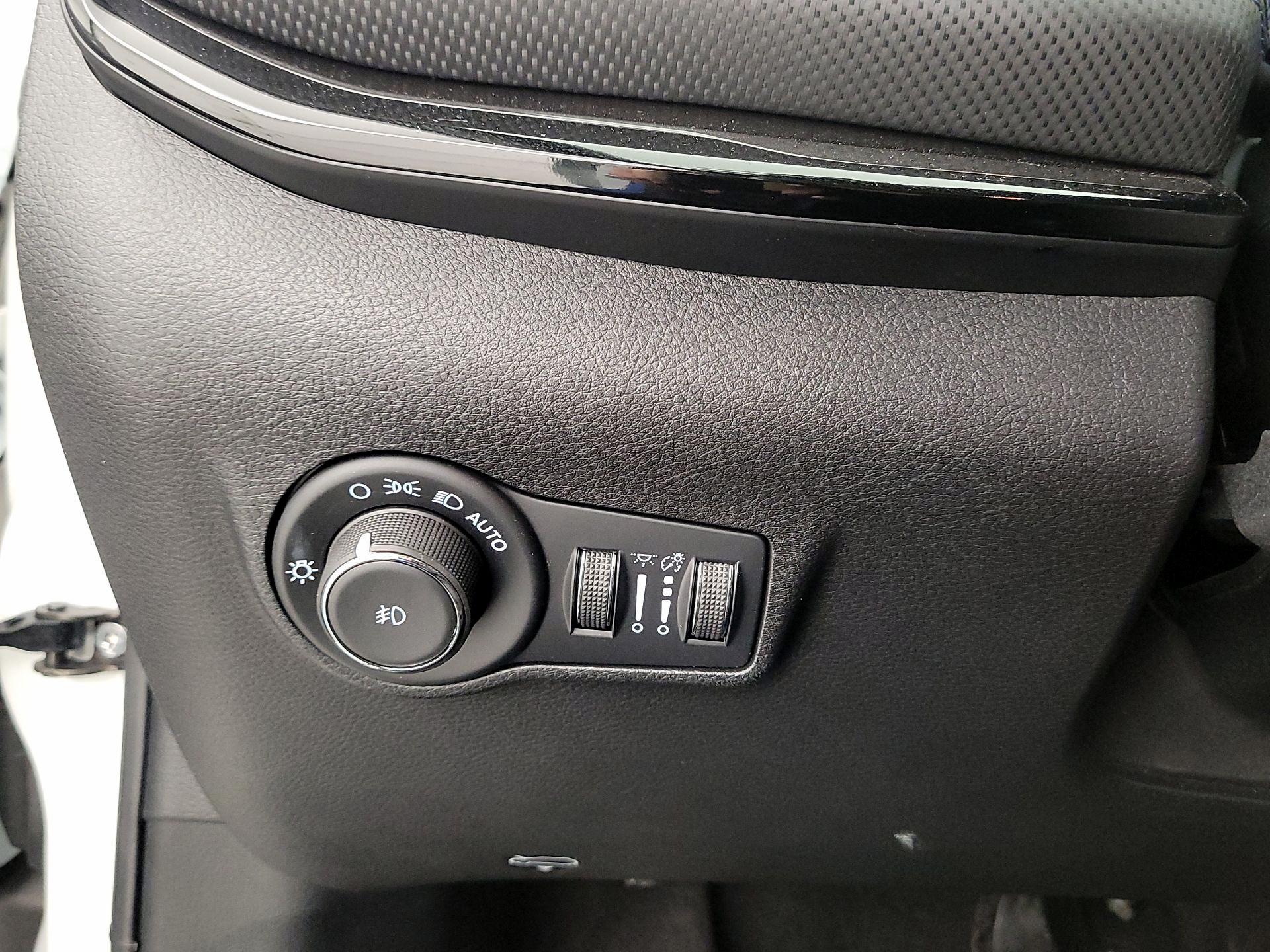 Thumbnail: 2025 Jeep Compass - 13