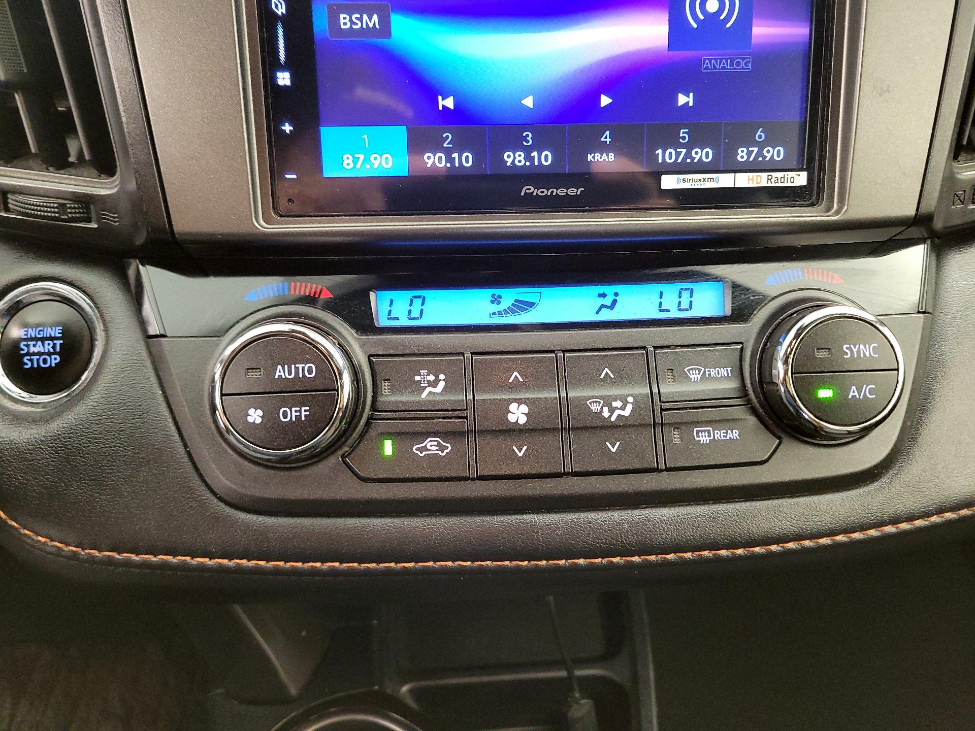 Thumbnail: 2018 Toyota RAV4 - 16