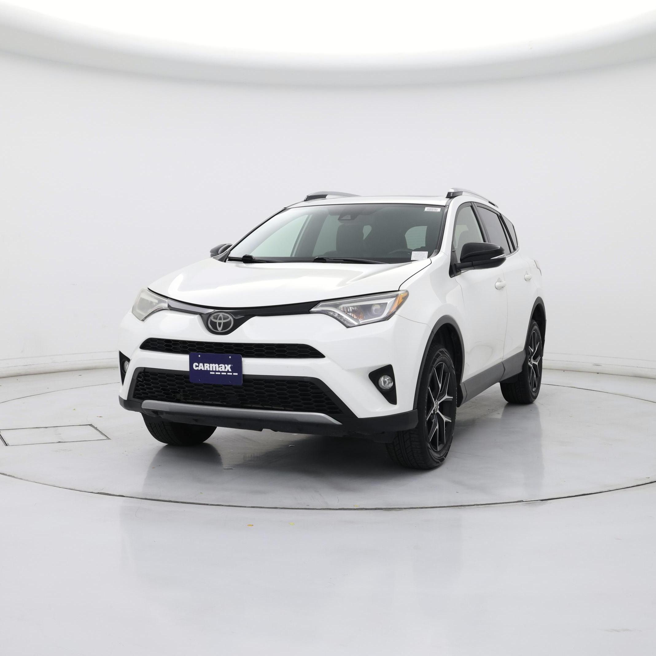 Thumbnail: 2018 Toyota RAV4 - 4