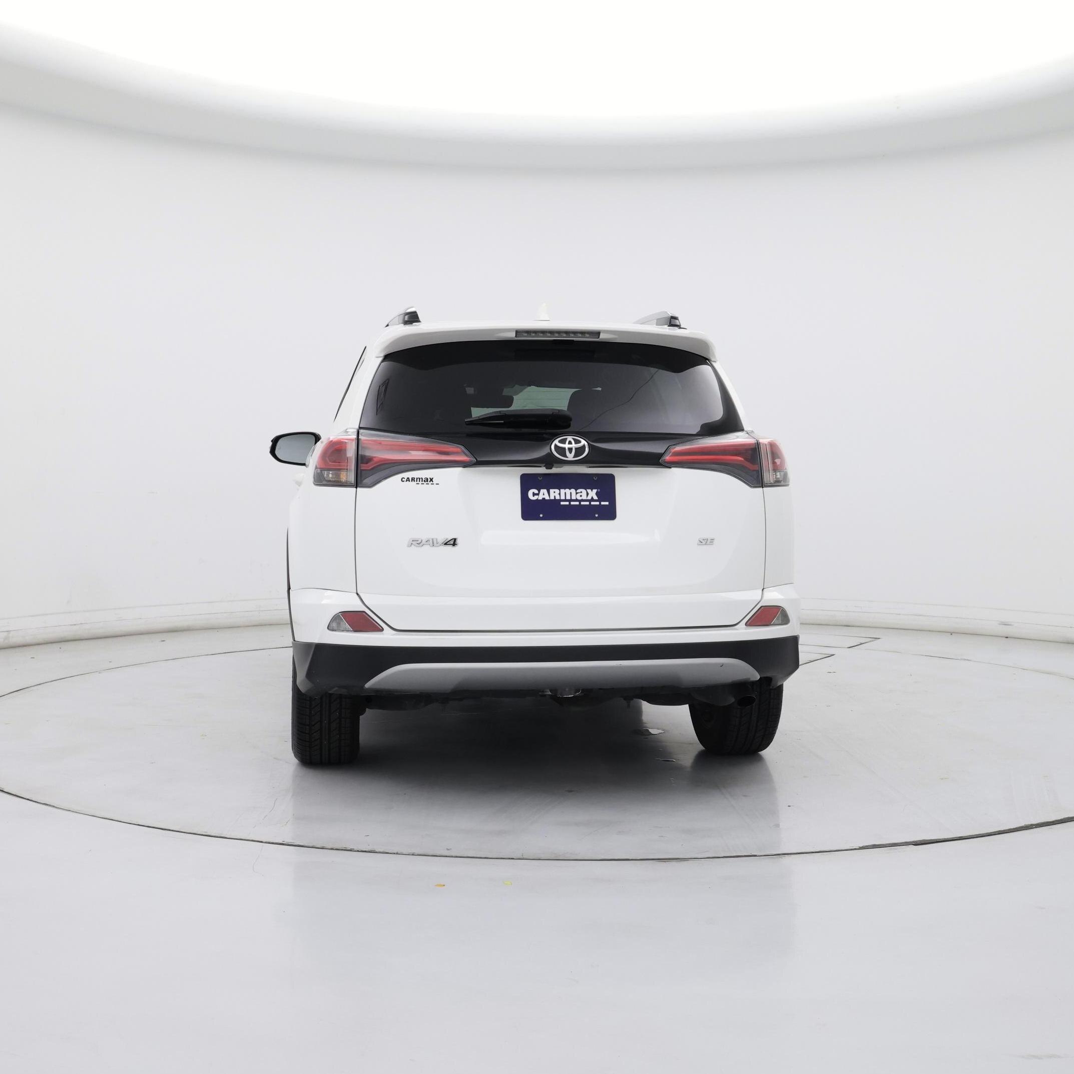 Thumbnail: 2018 Toyota RAV4 - 6