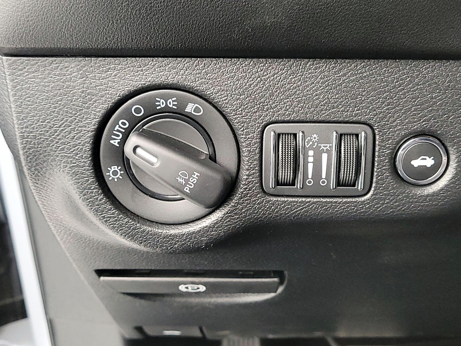 2021 Dodge Challenger R/T - Photo 14