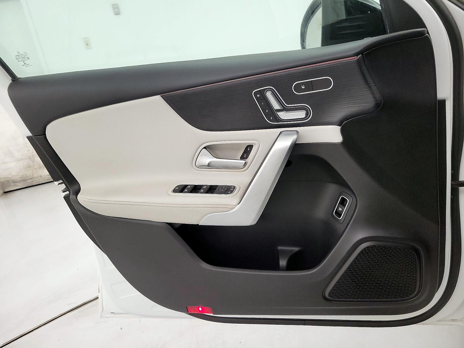 Thumbnail: 2019 Mercedes-Benz A-Class - 12