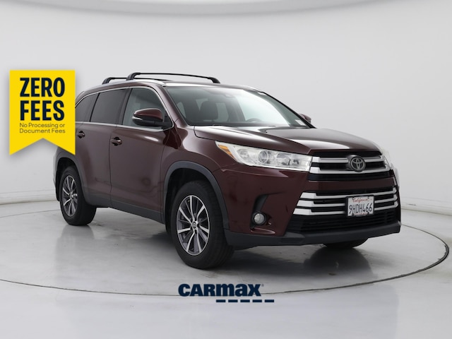 Red (Burgundy) 2019 Toyota Highlander XLE FWD SUV / Crossover Front-Wheel Drive Automatic