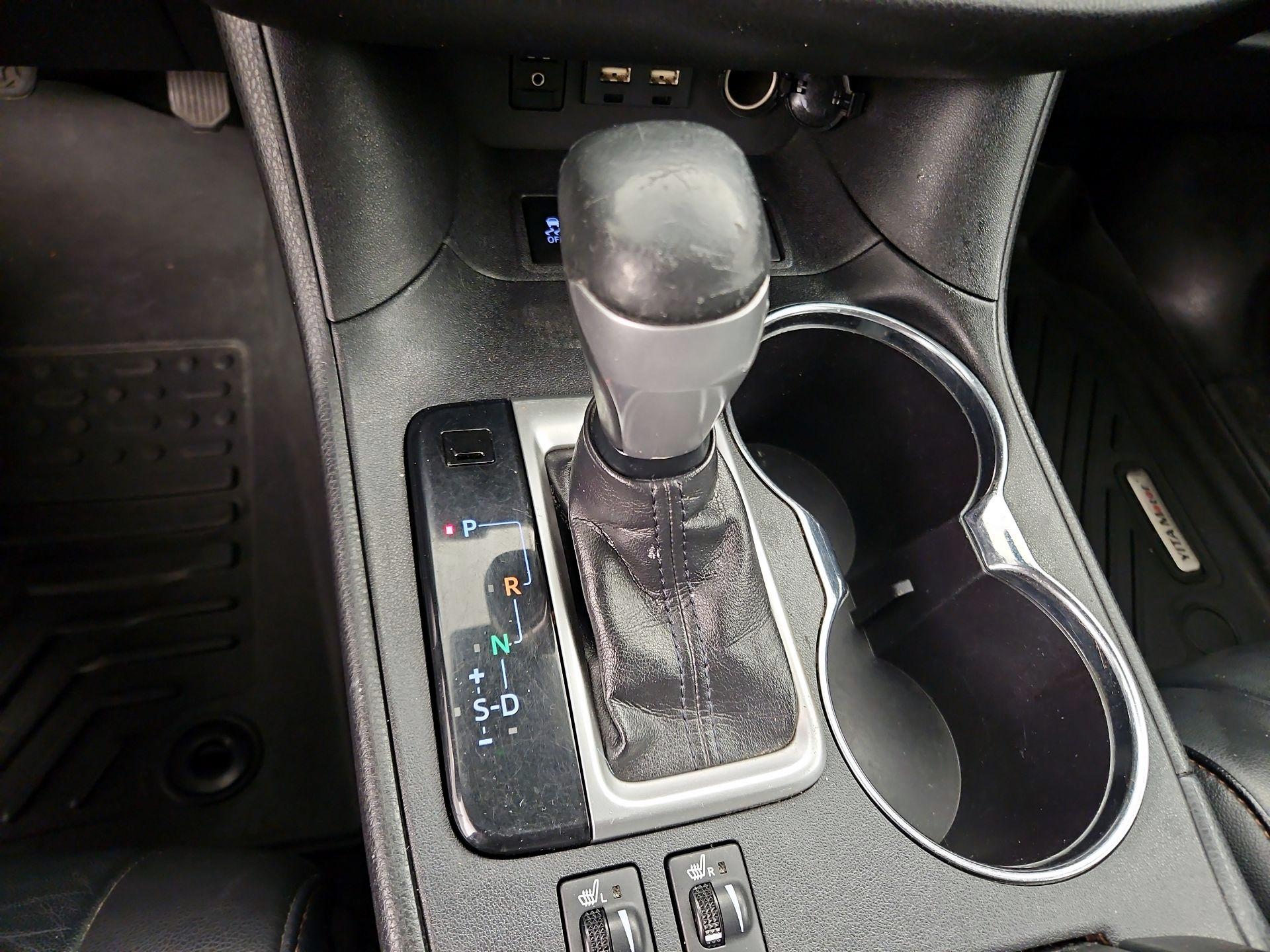 Thumbnail: 2019 Toyota Highlander - 15