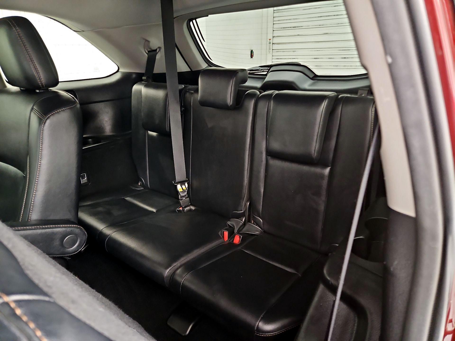 Thumbnail: 2019 Toyota Highlander - 17
