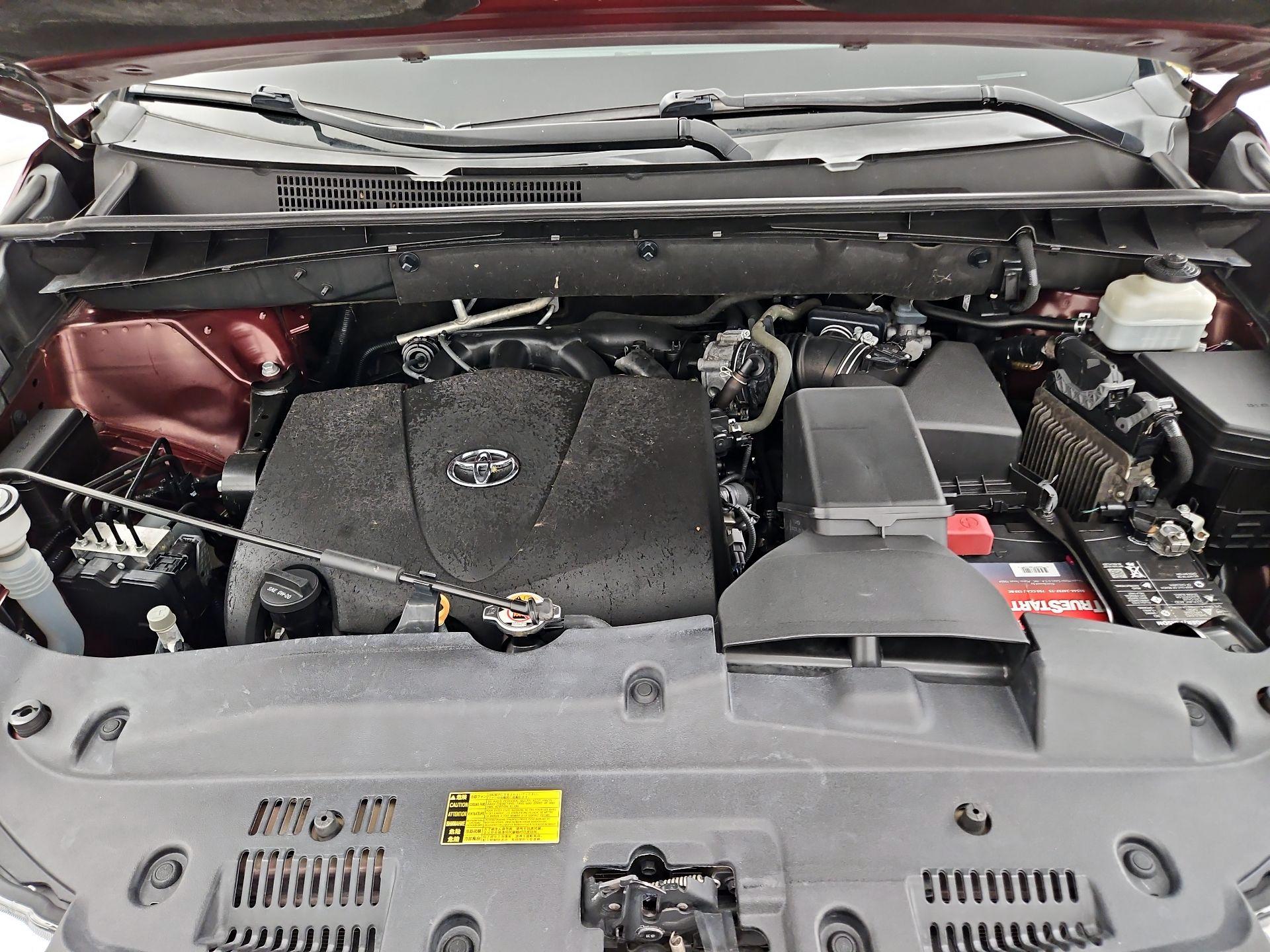Thumbnail: 2019 Toyota Highlander - 19