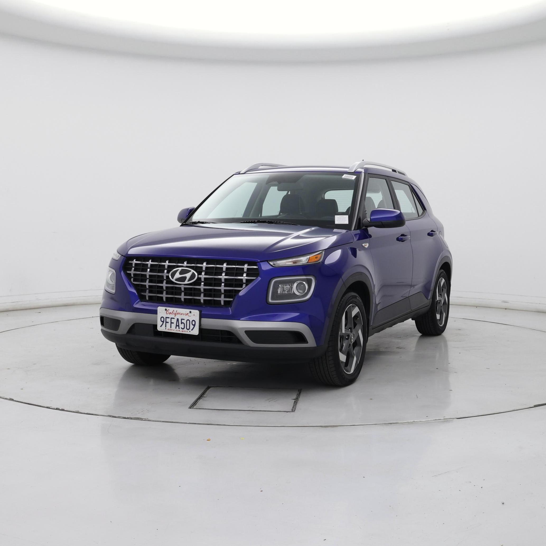 Thumbnail: 2023 Hyundai Venue - 4