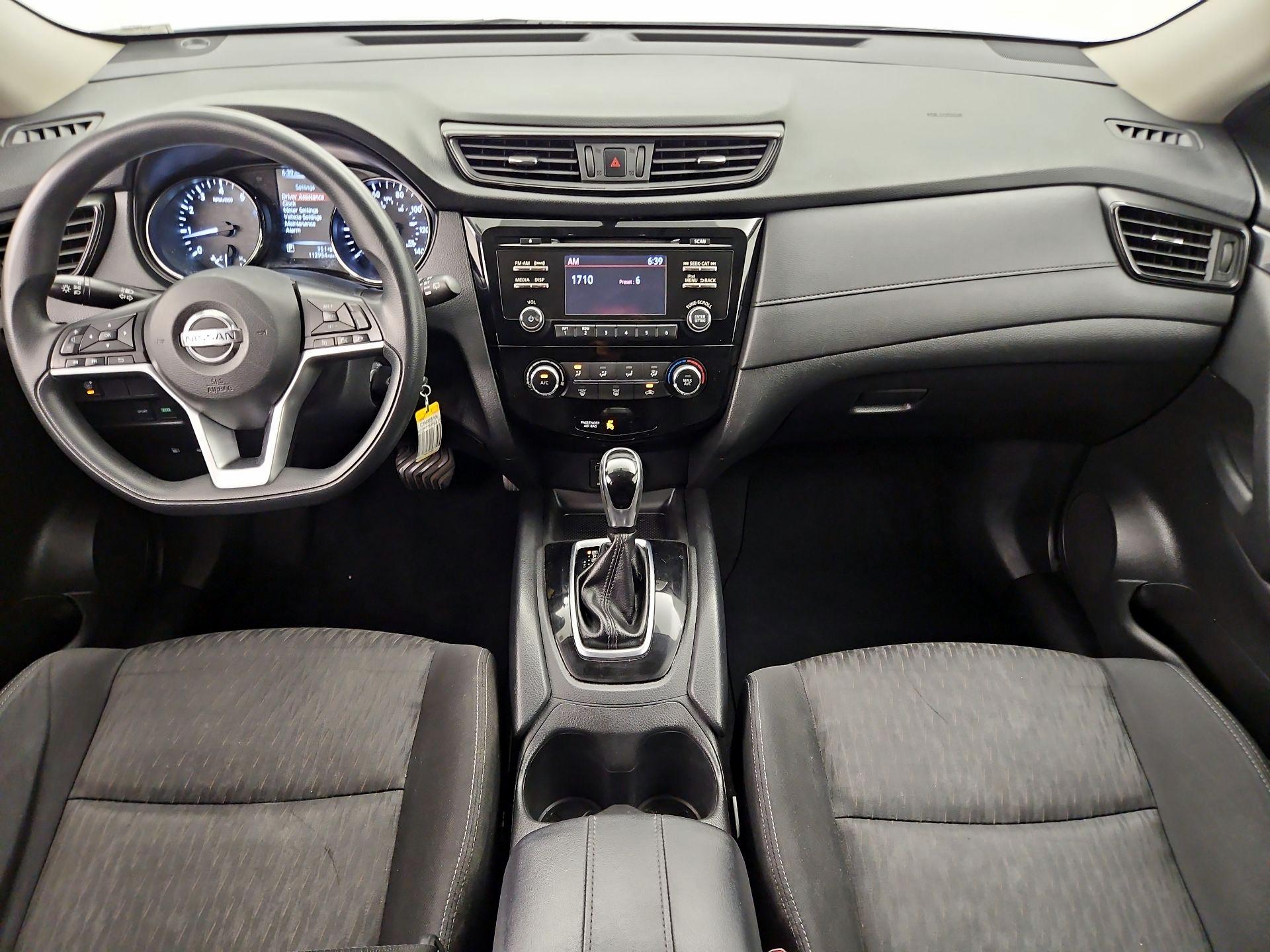 Thumbnail: 2017 Nissan Rogue - 9