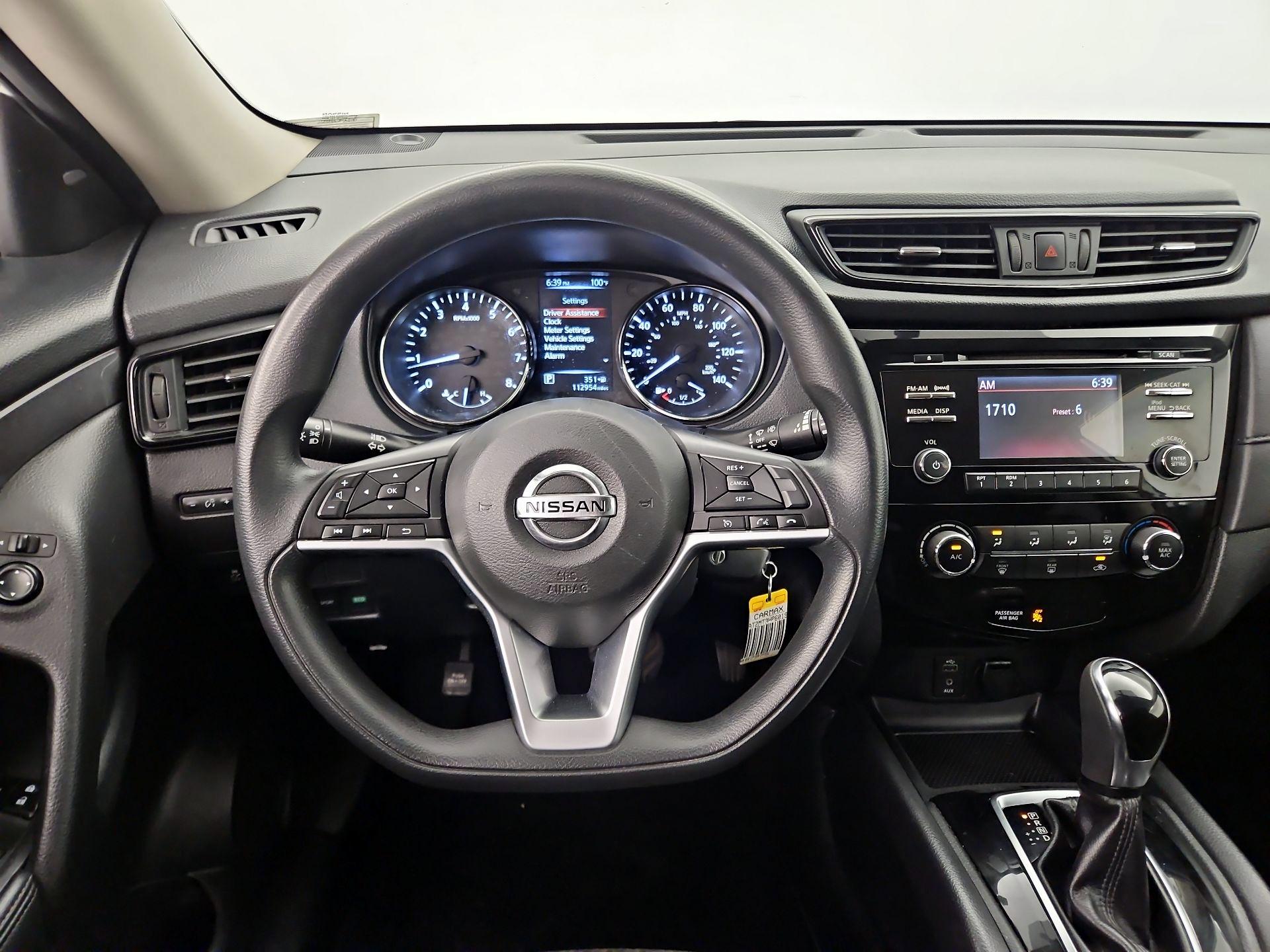 Thumbnail: 2017 Nissan Rogue - 10