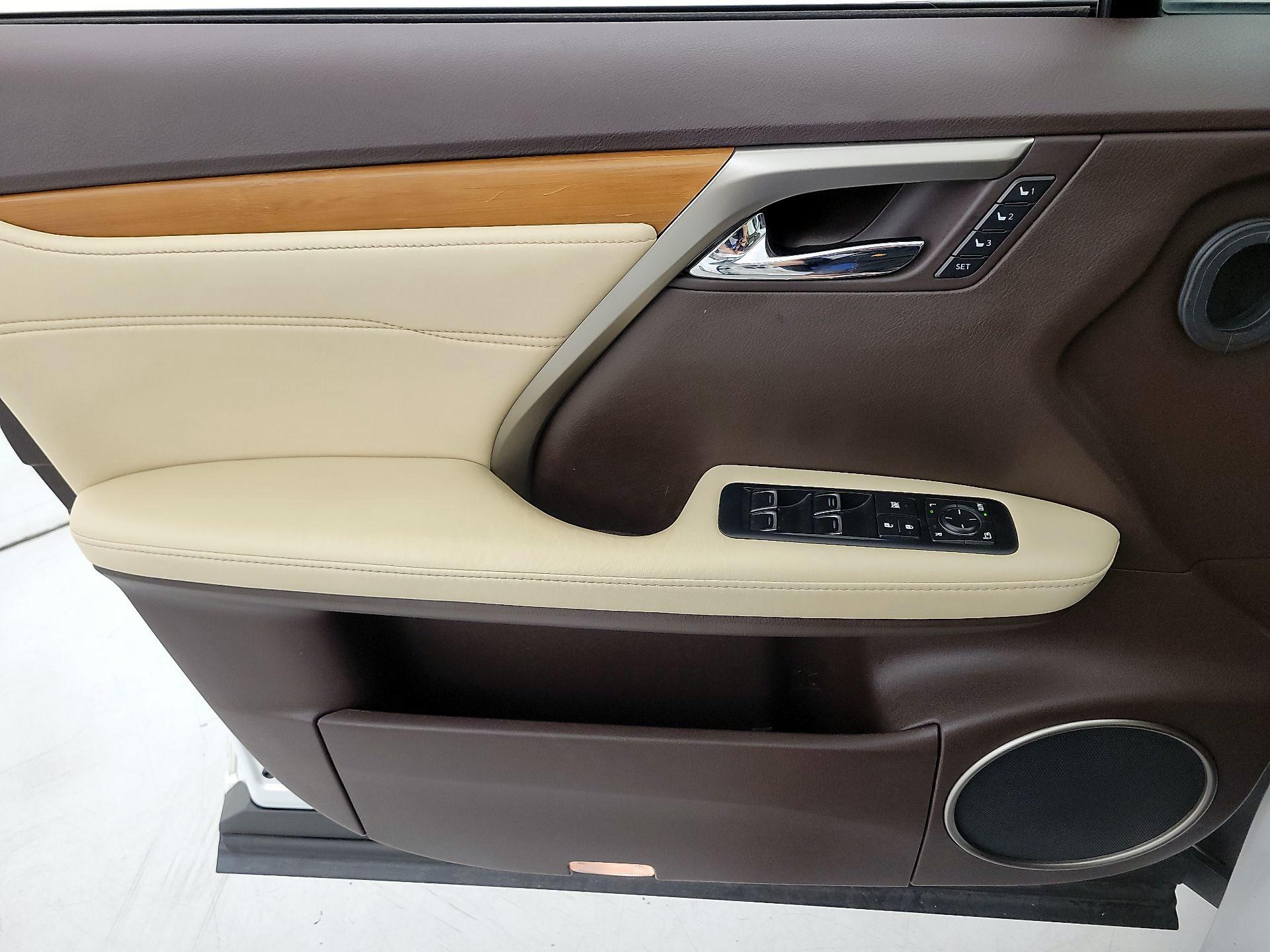 Thumbnail: 2016 Lexus RX - 12