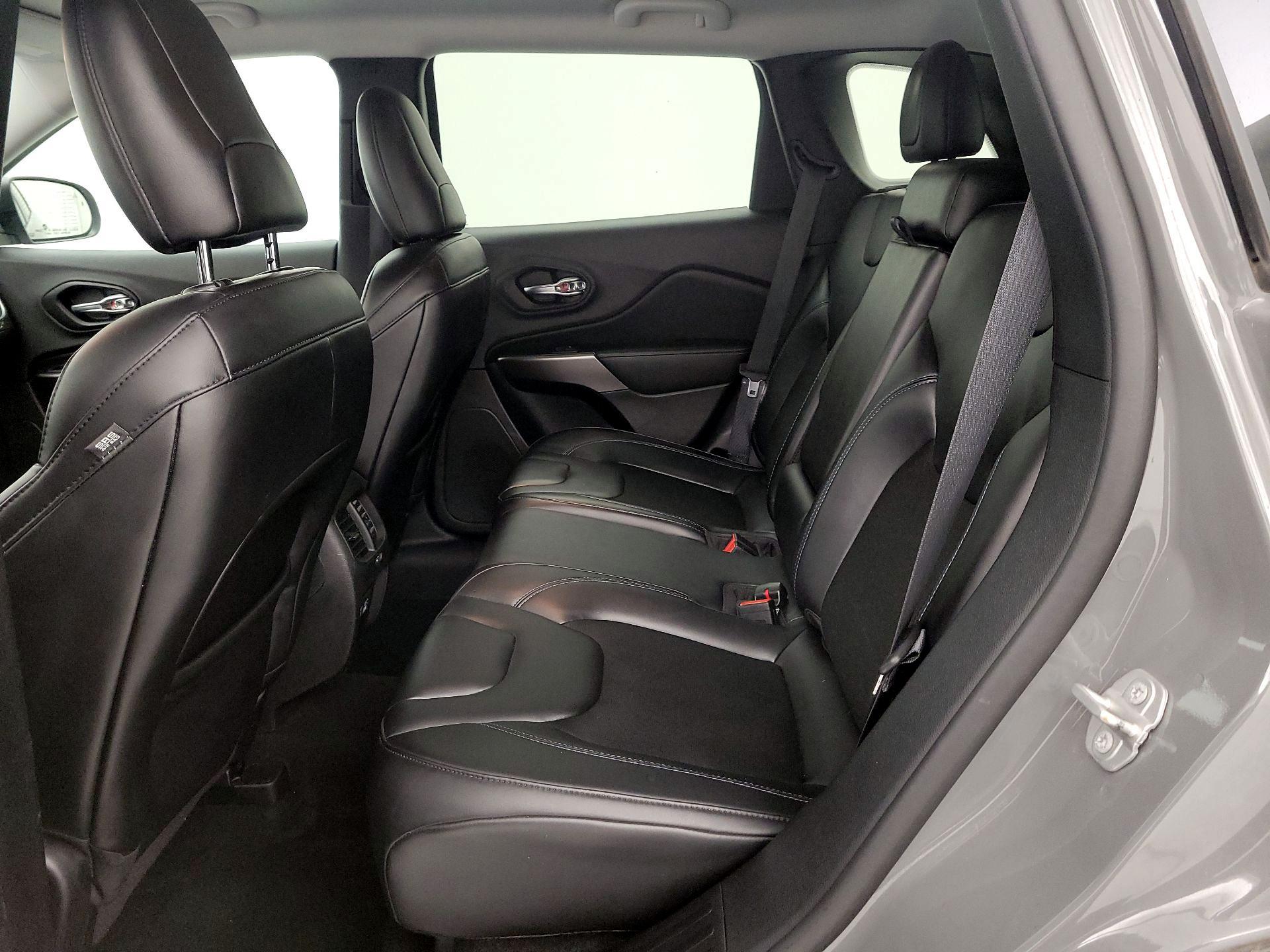 Thumbnail: 2021 Jeep Cherokee - 19