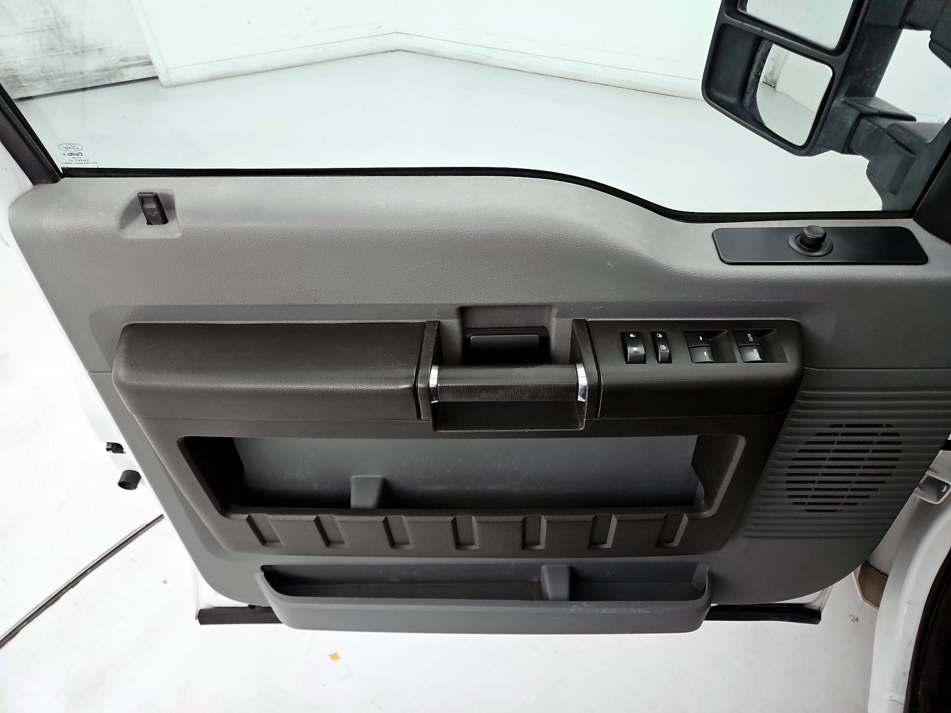 Thumbnail: 2015 Ford F-250 - 12