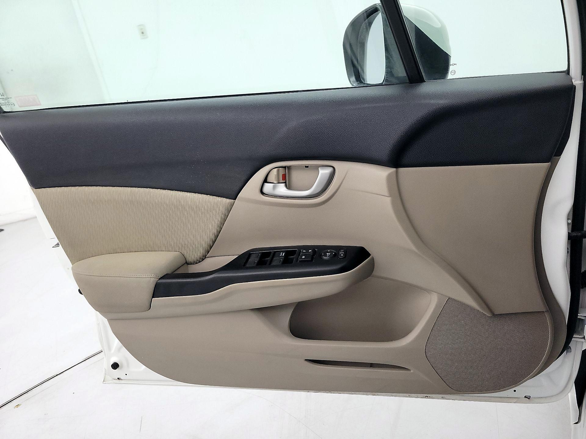 Thumbnail: 2015 Honda Civic - 12