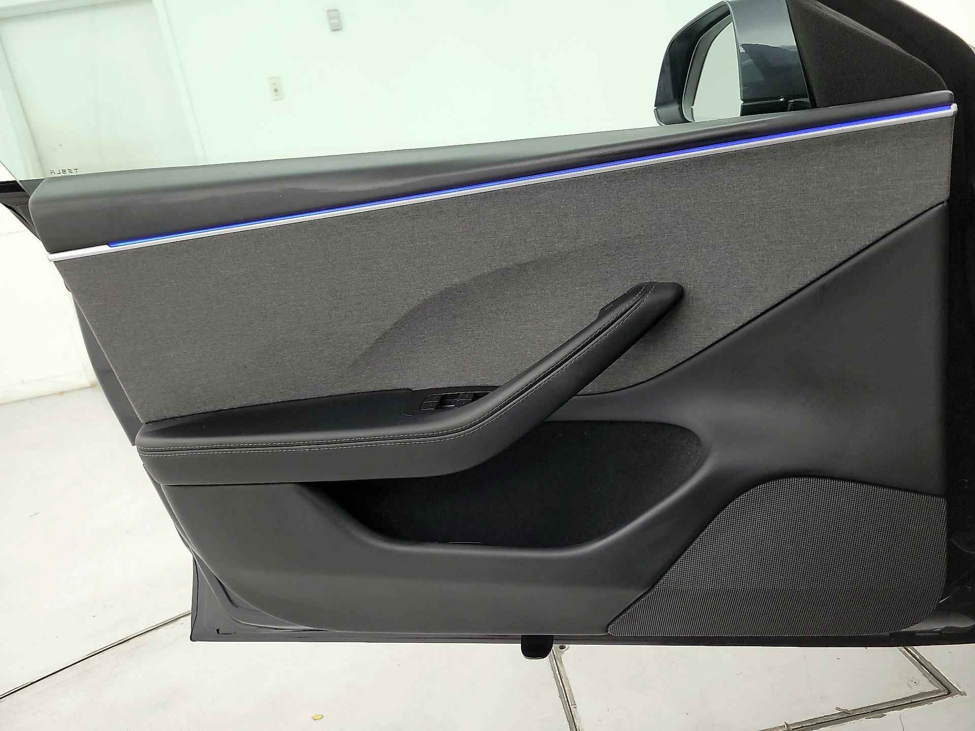Thumbnail: 2025 Tesla Model 3 - 12