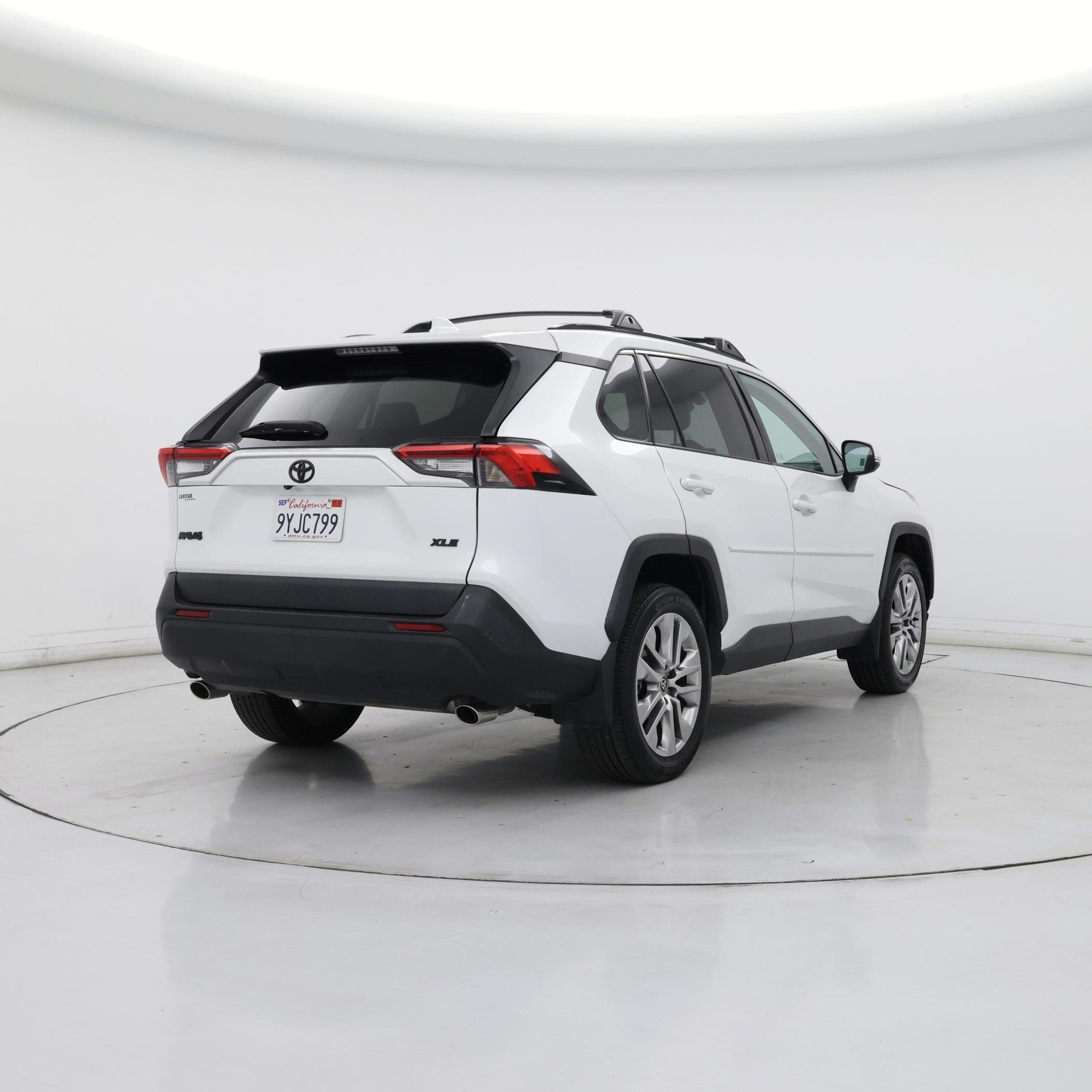 Thumbnail: 2023 Toyota RAV4 - 8