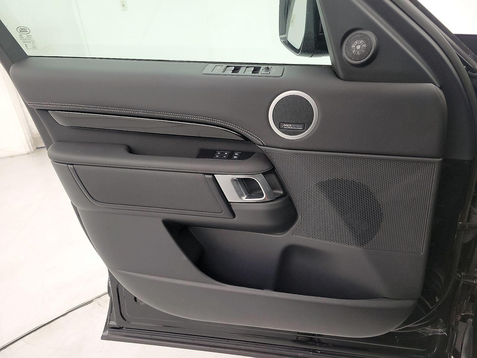 2023 Land Rover Discovery HSE R Dynamic - Photo 13