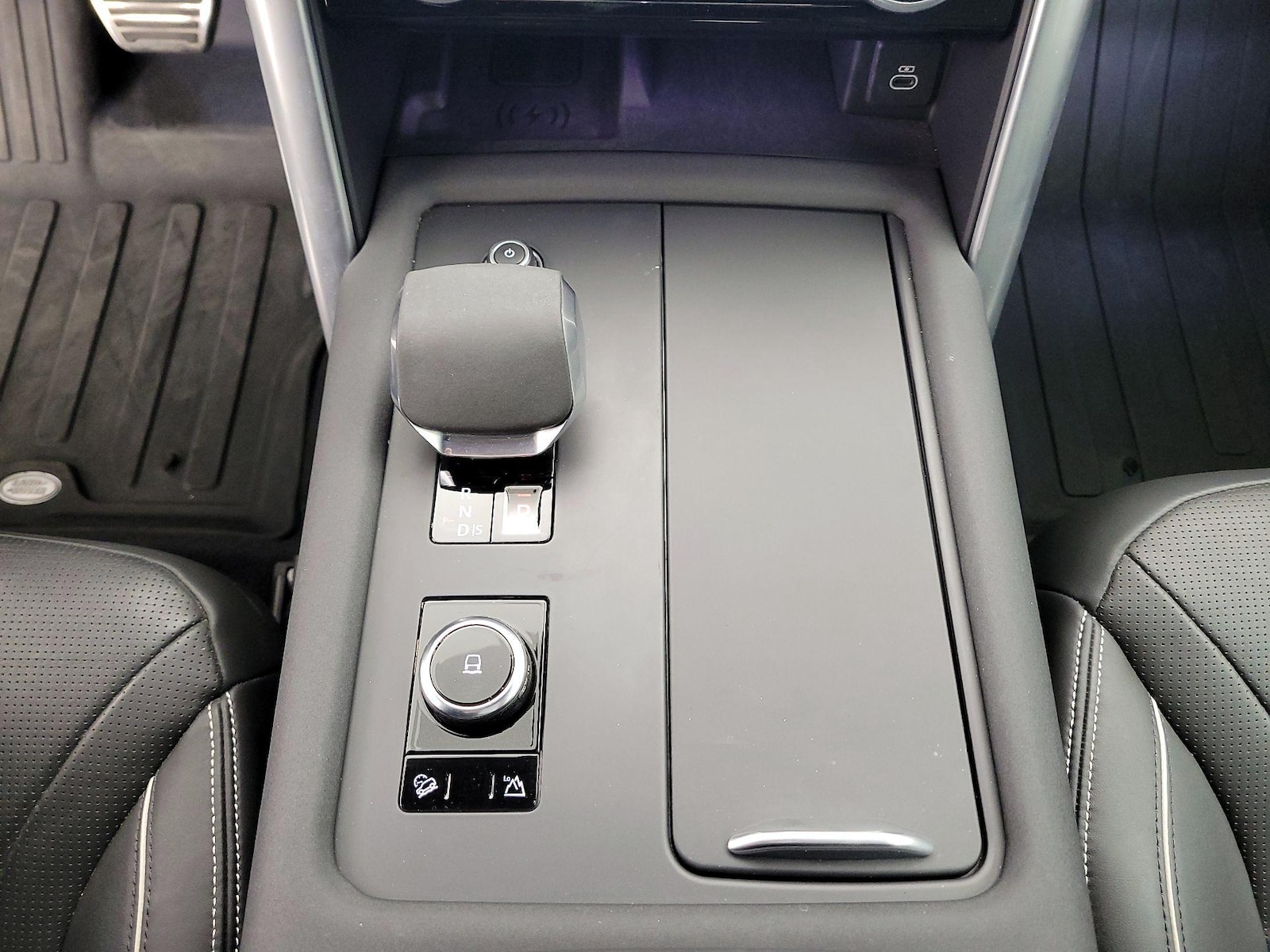2023 Land Rover Discovery HSE R Dynamic - Photo 19