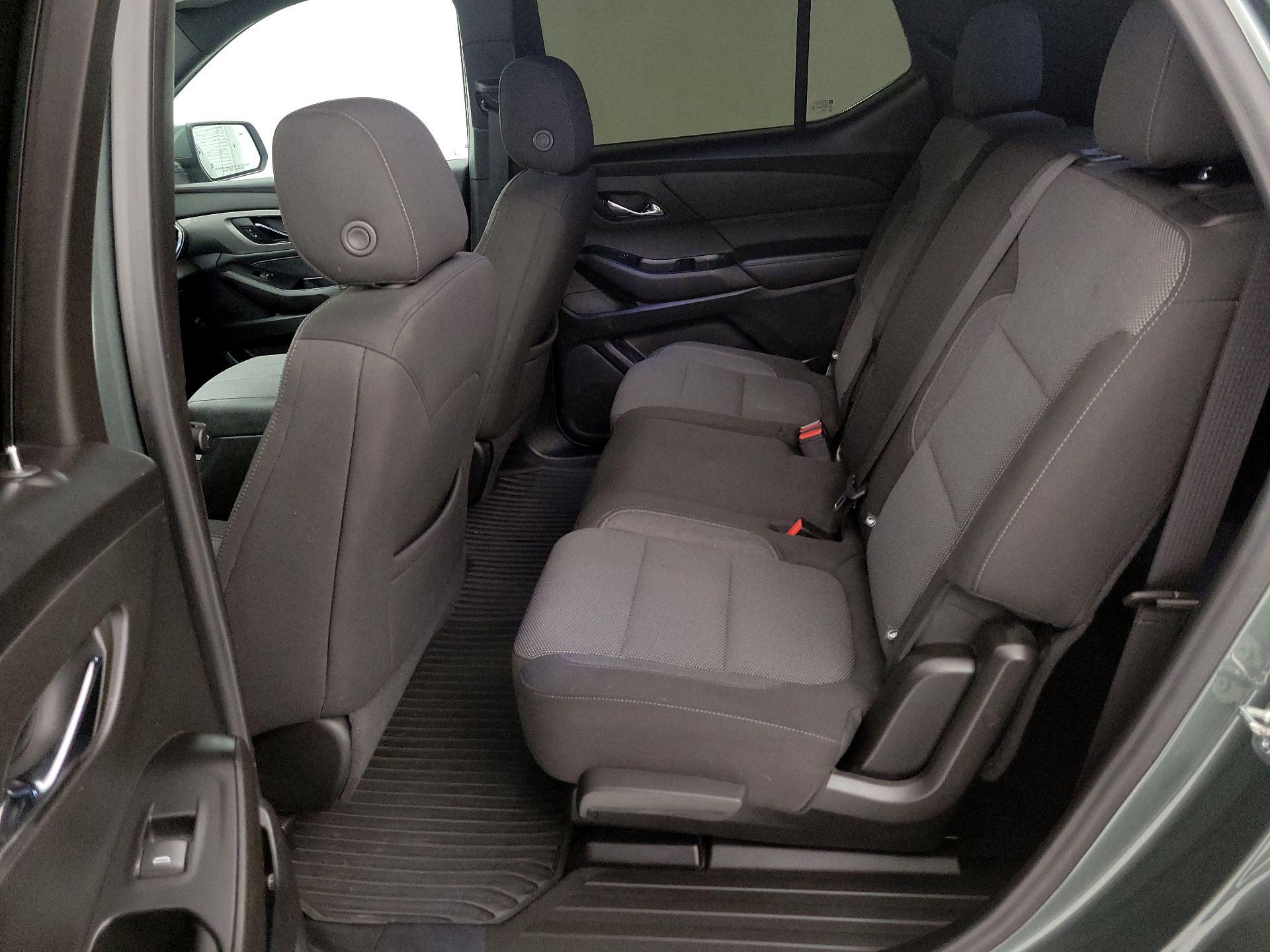 Thumbnail: 2023 Chevrolet Traverse - 19