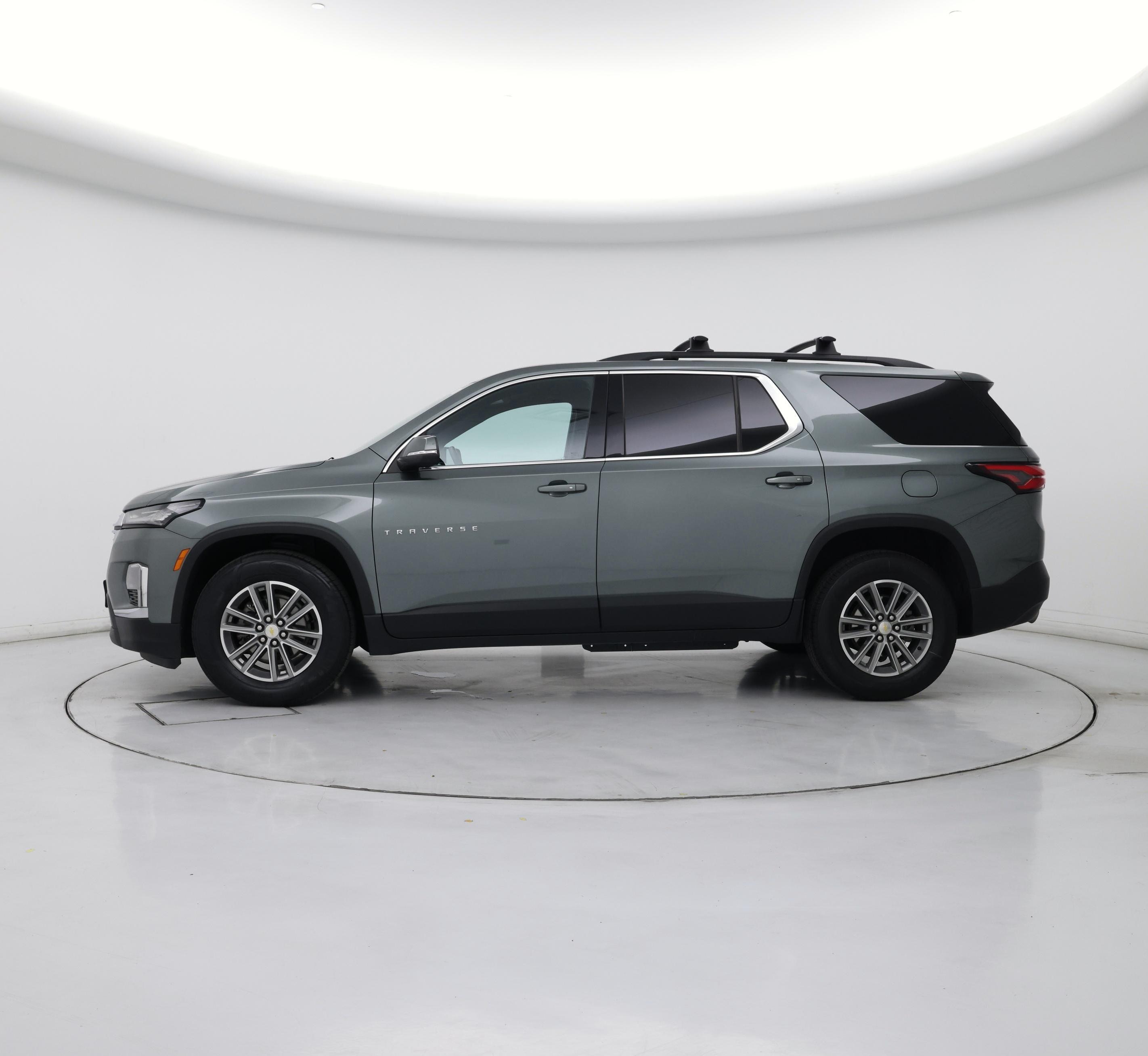 Thumbnail: 2023 Chevrolet Traverse - 3