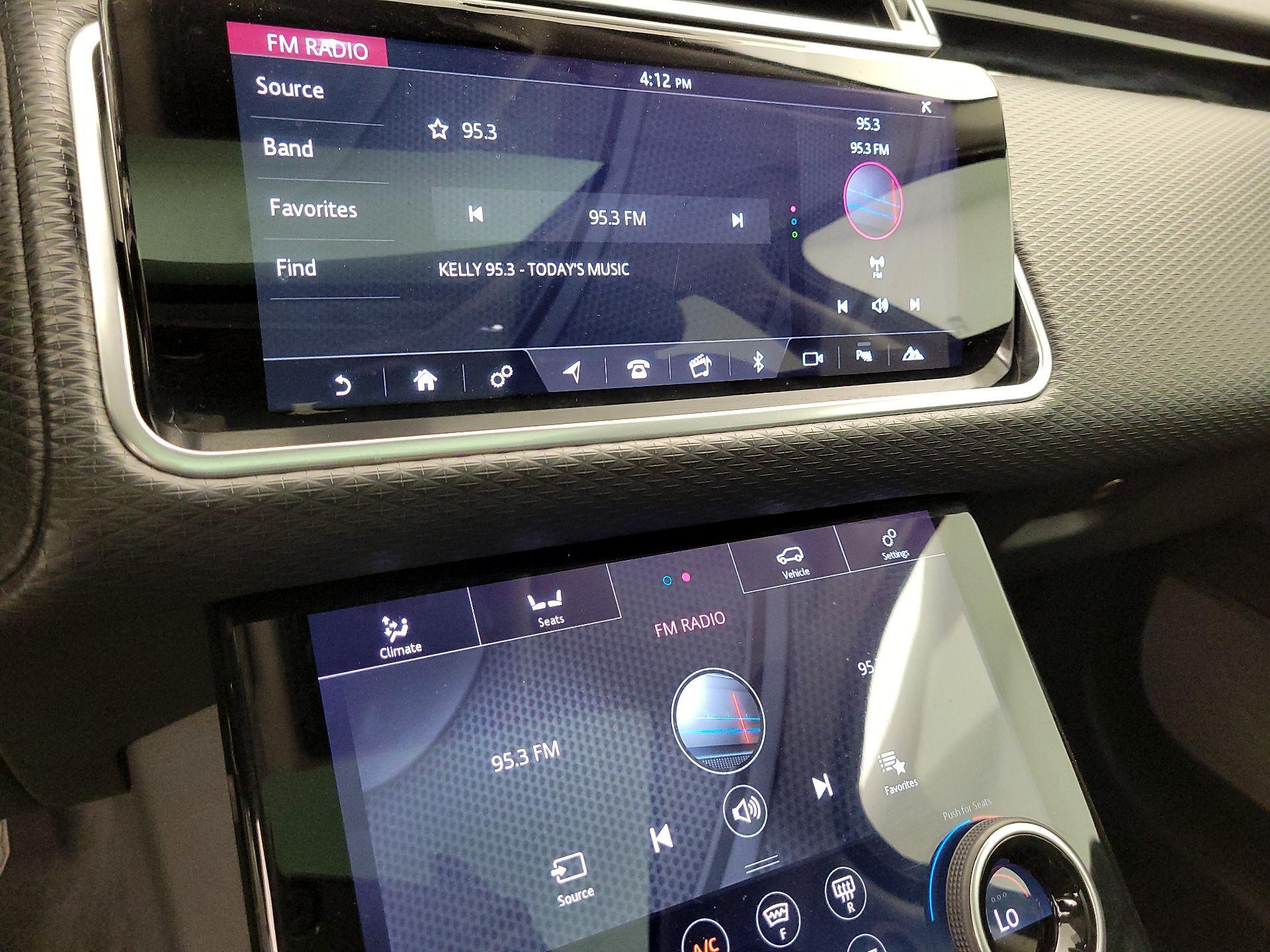 Thumbnail: 2018 Land Rover Range Rover Velar - 16