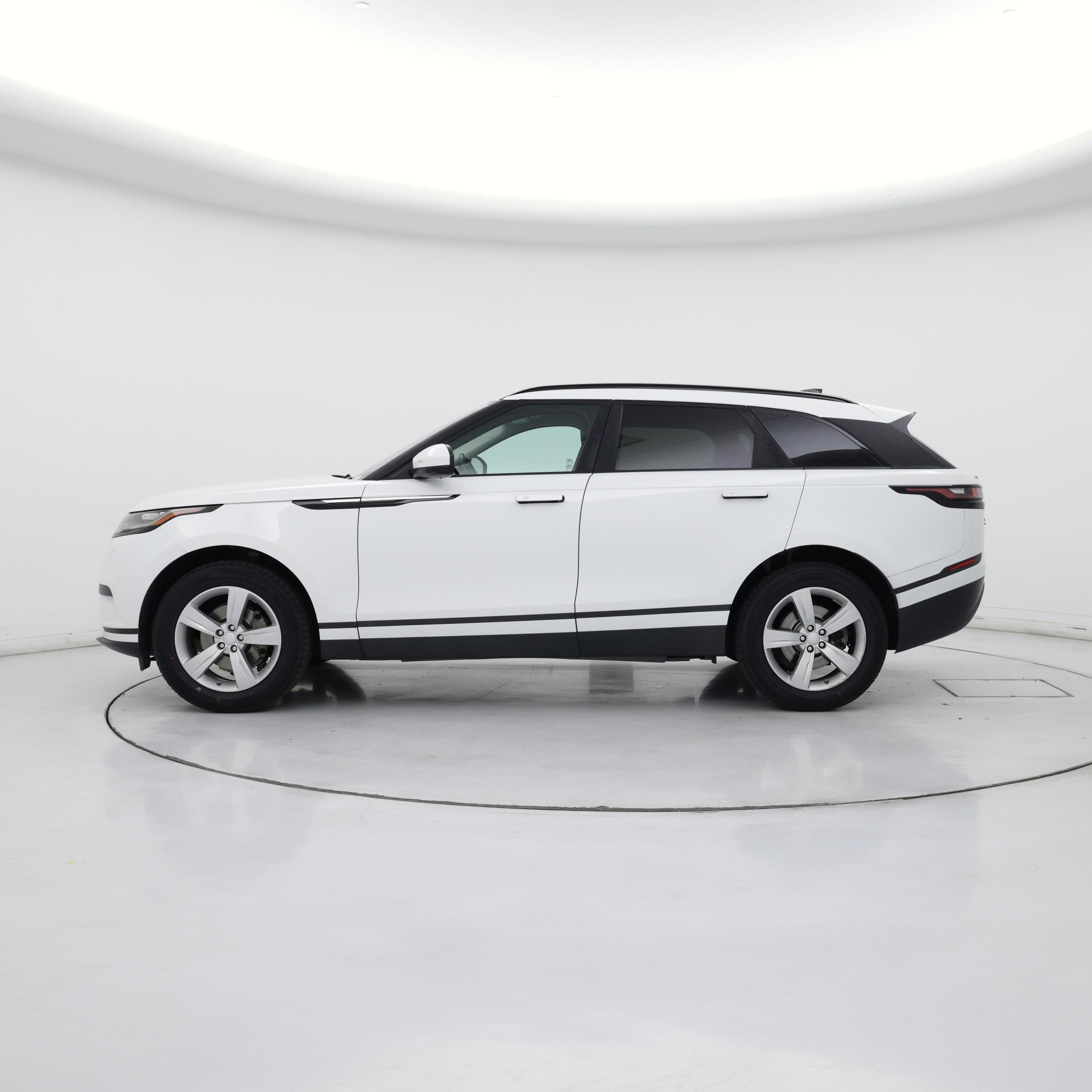 Thumbnail: 2018 Land Rover Range Rover Velar - 3