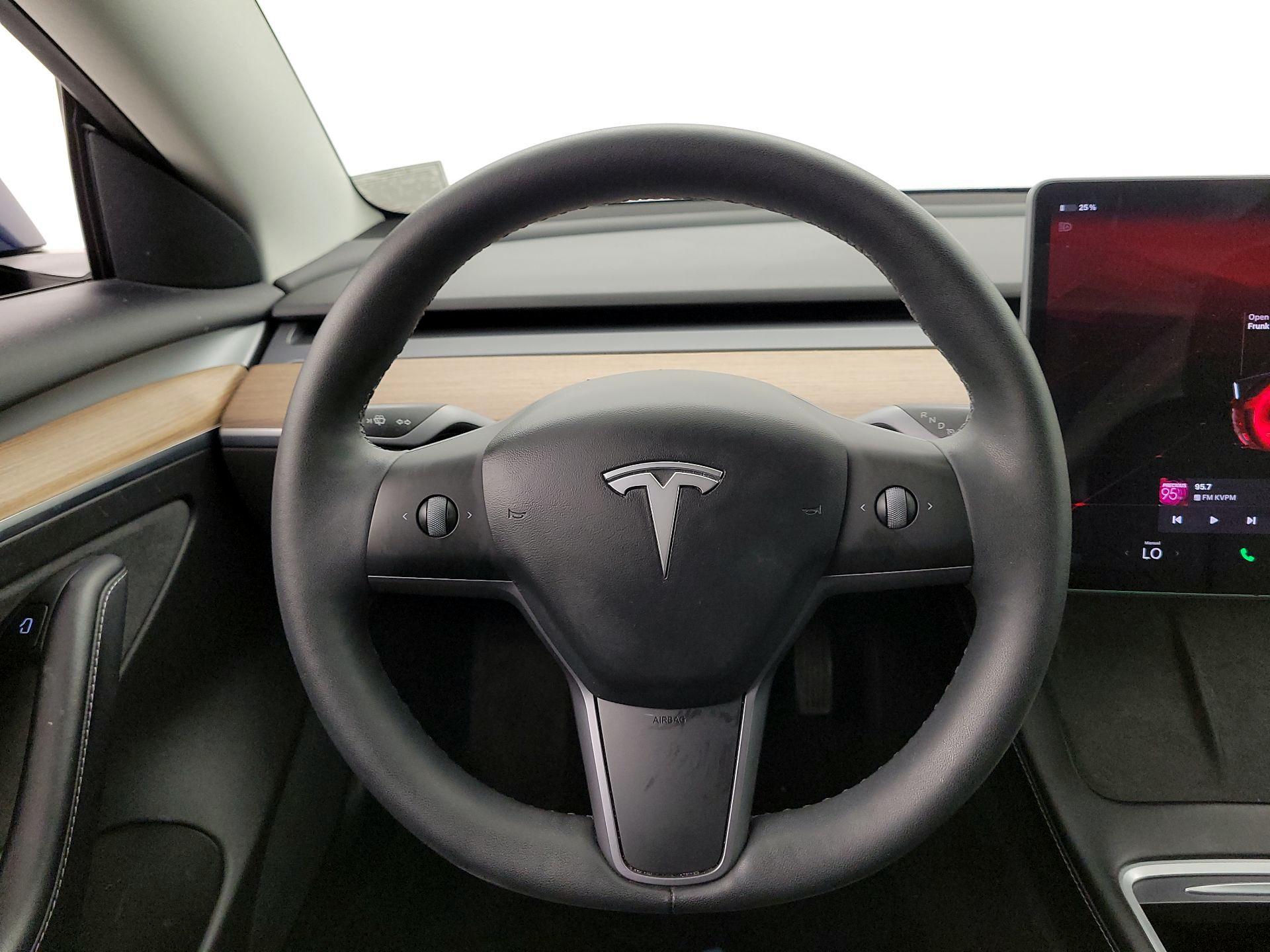 Thumbnail: 2022 Tesla Model 3 - 10