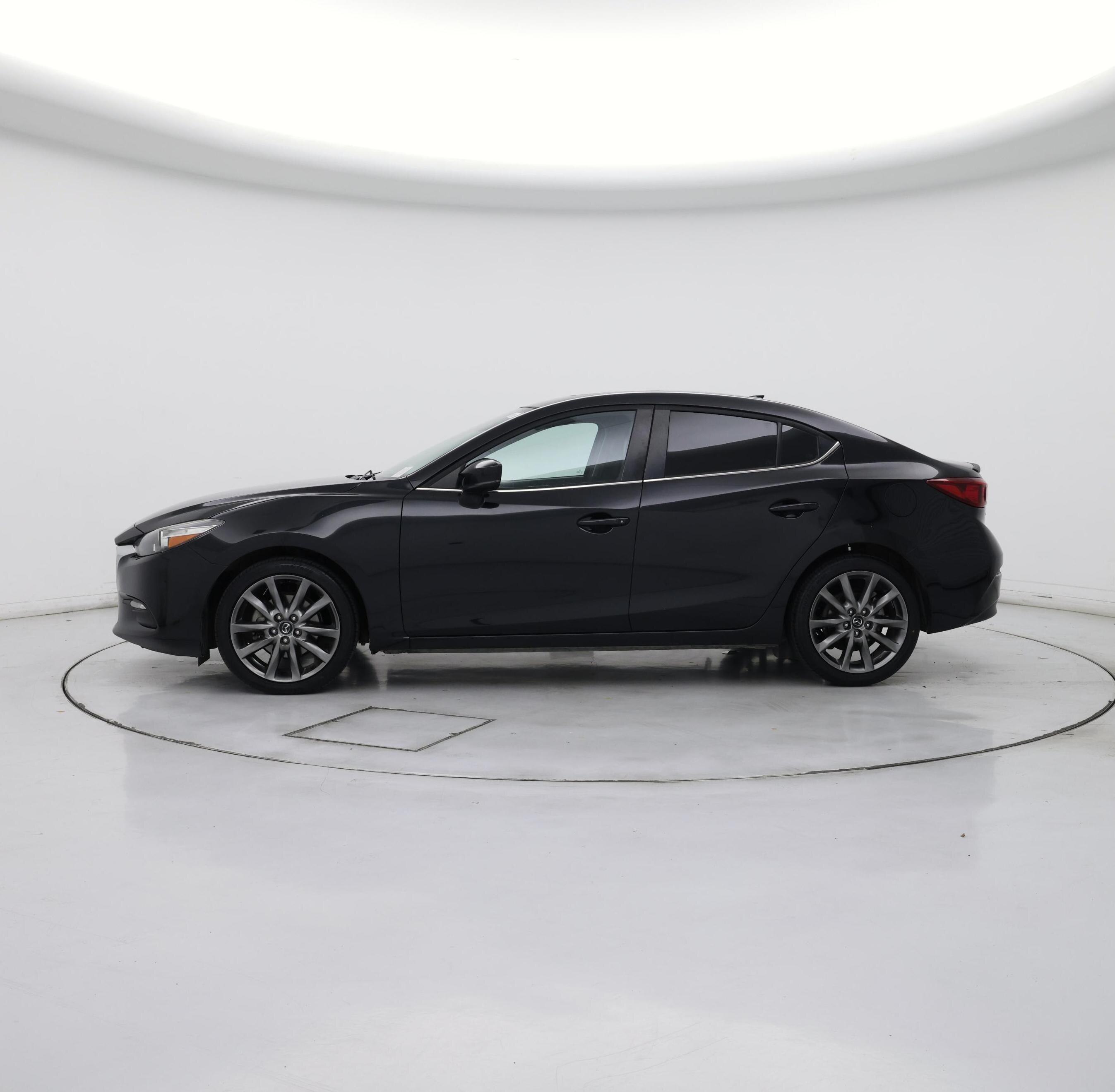 Thumbnail: 2018 Mazda Mazda3 - 3