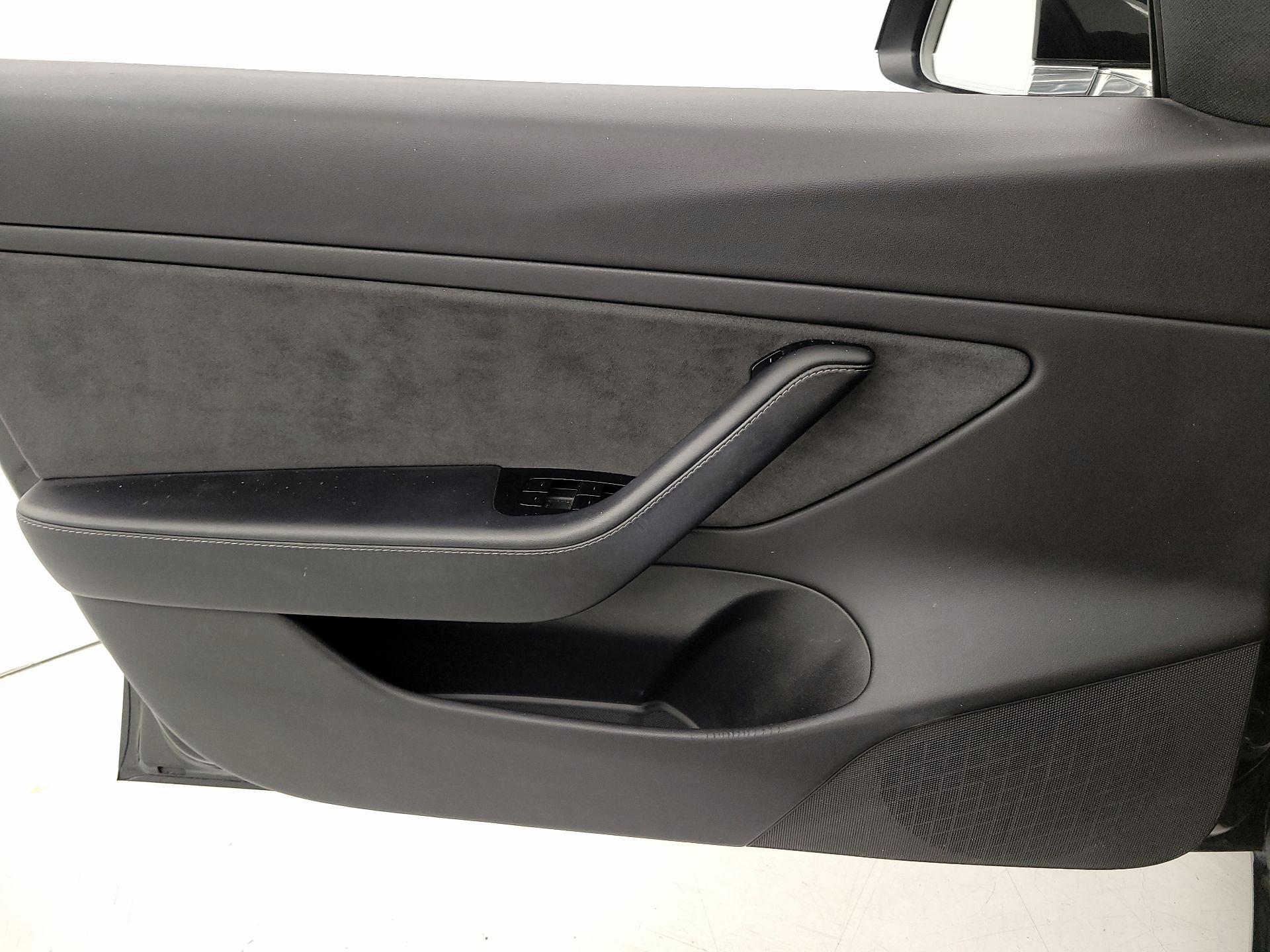 Thumbnail: 2019 Tesla Model 3 - 12