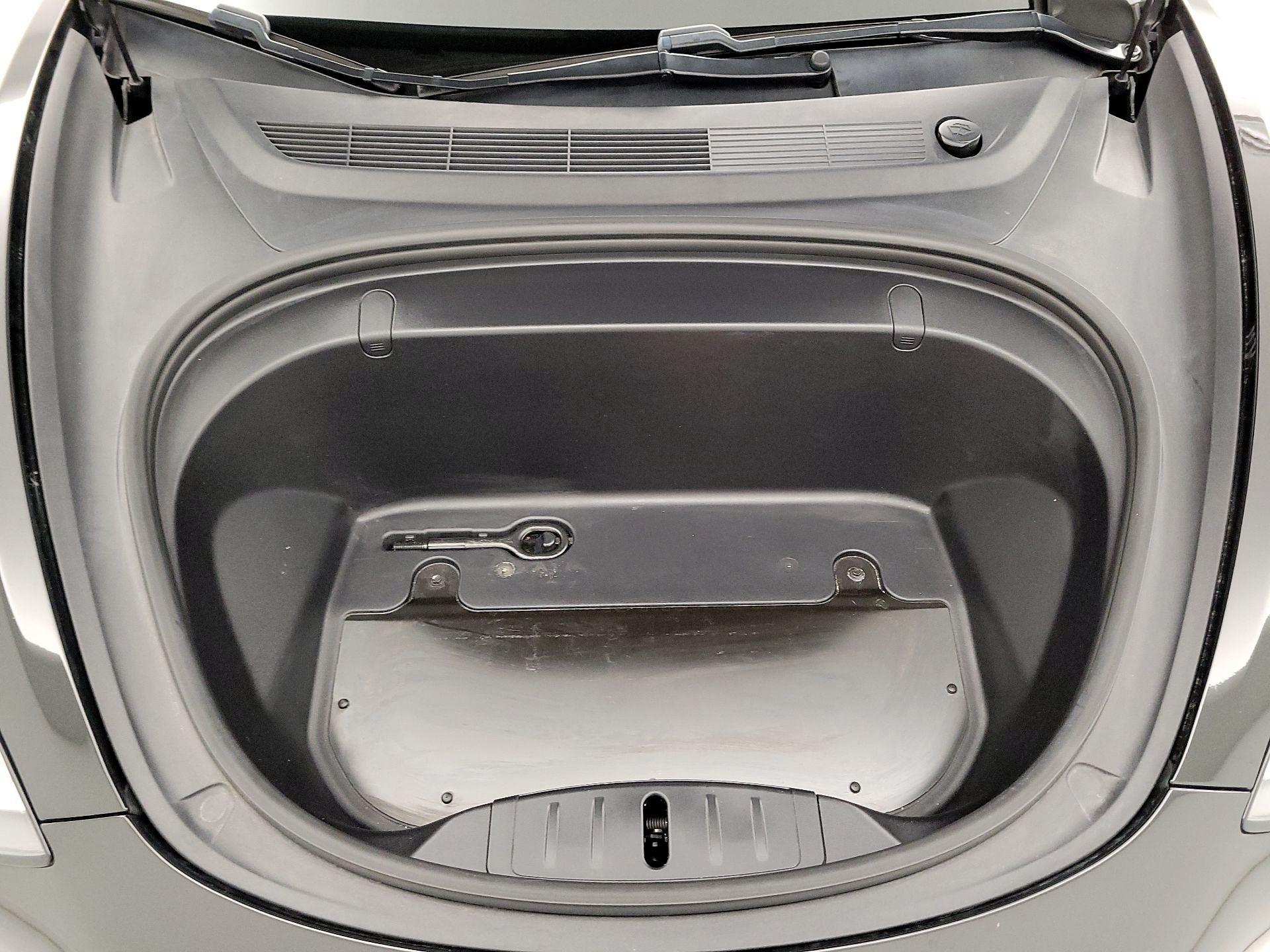Thumbnail: 2019 Tesla Model 3 - 20