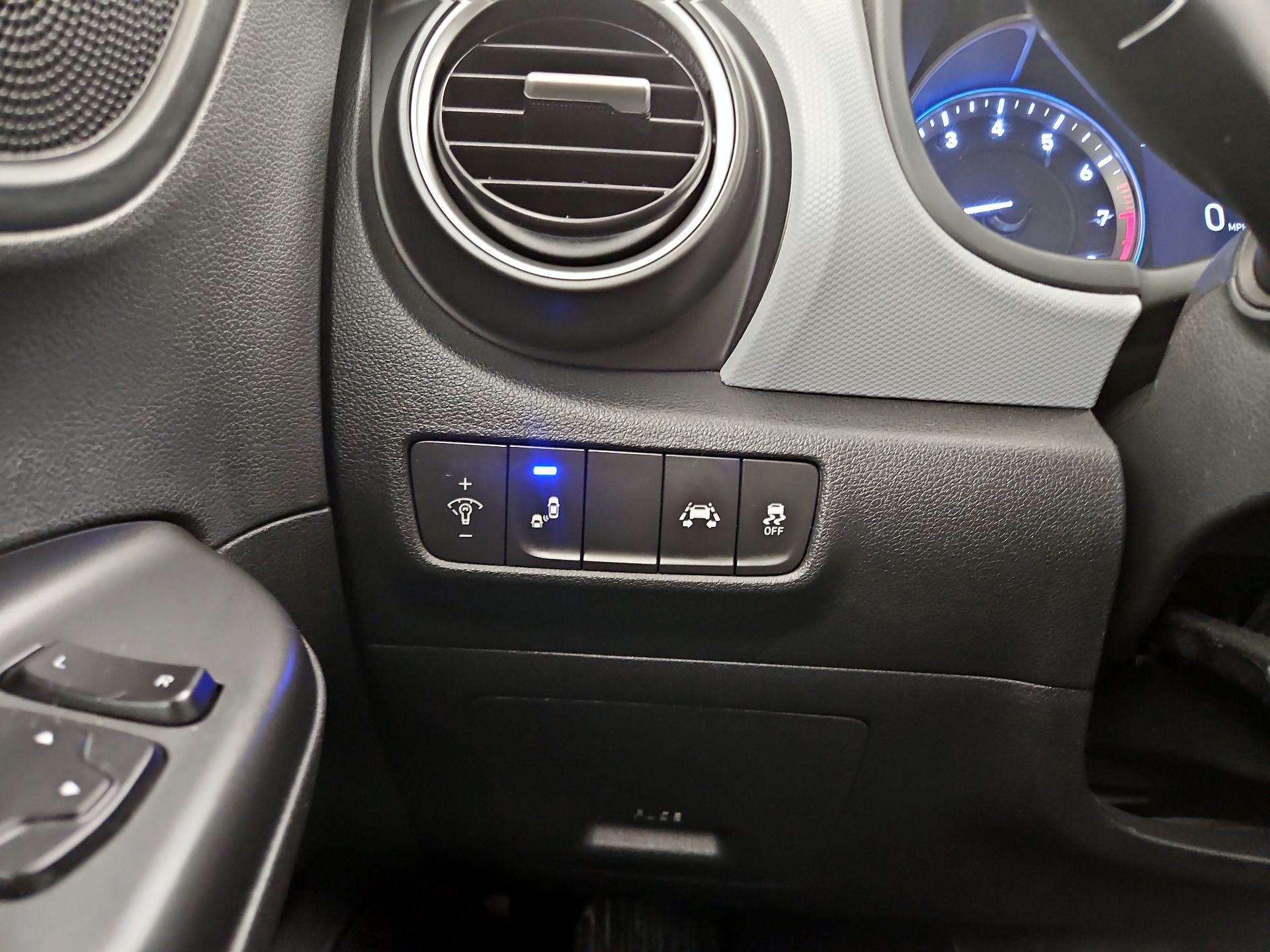 Thumbnail: 2021 Hyundai Kona - 13
