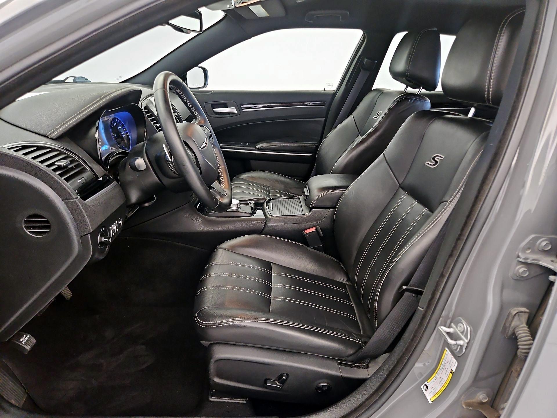 Thumbnail: 2019 Chrysler 300 - 11
