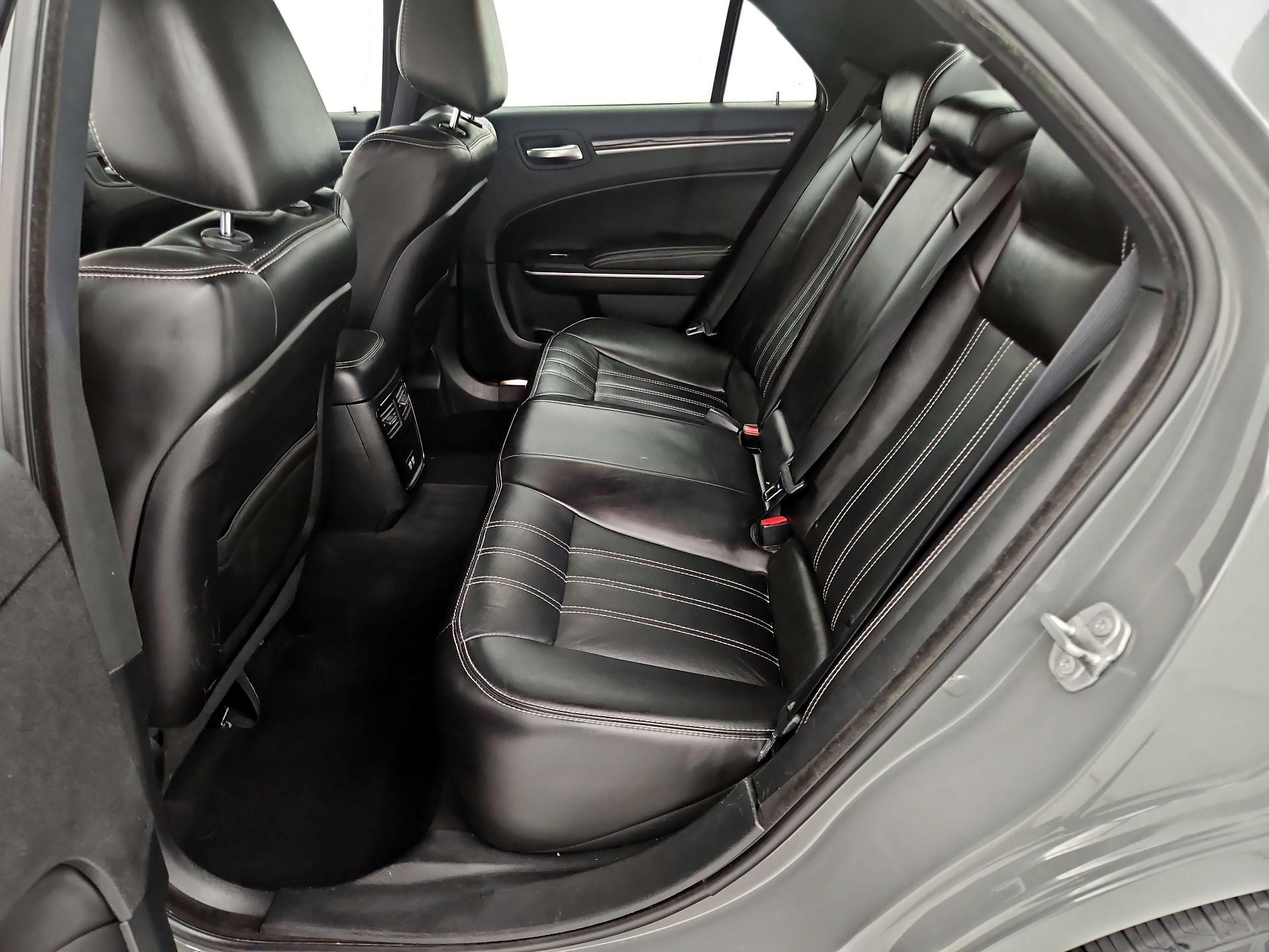 Thumbnail: 2019 Chrysler 300 - 19