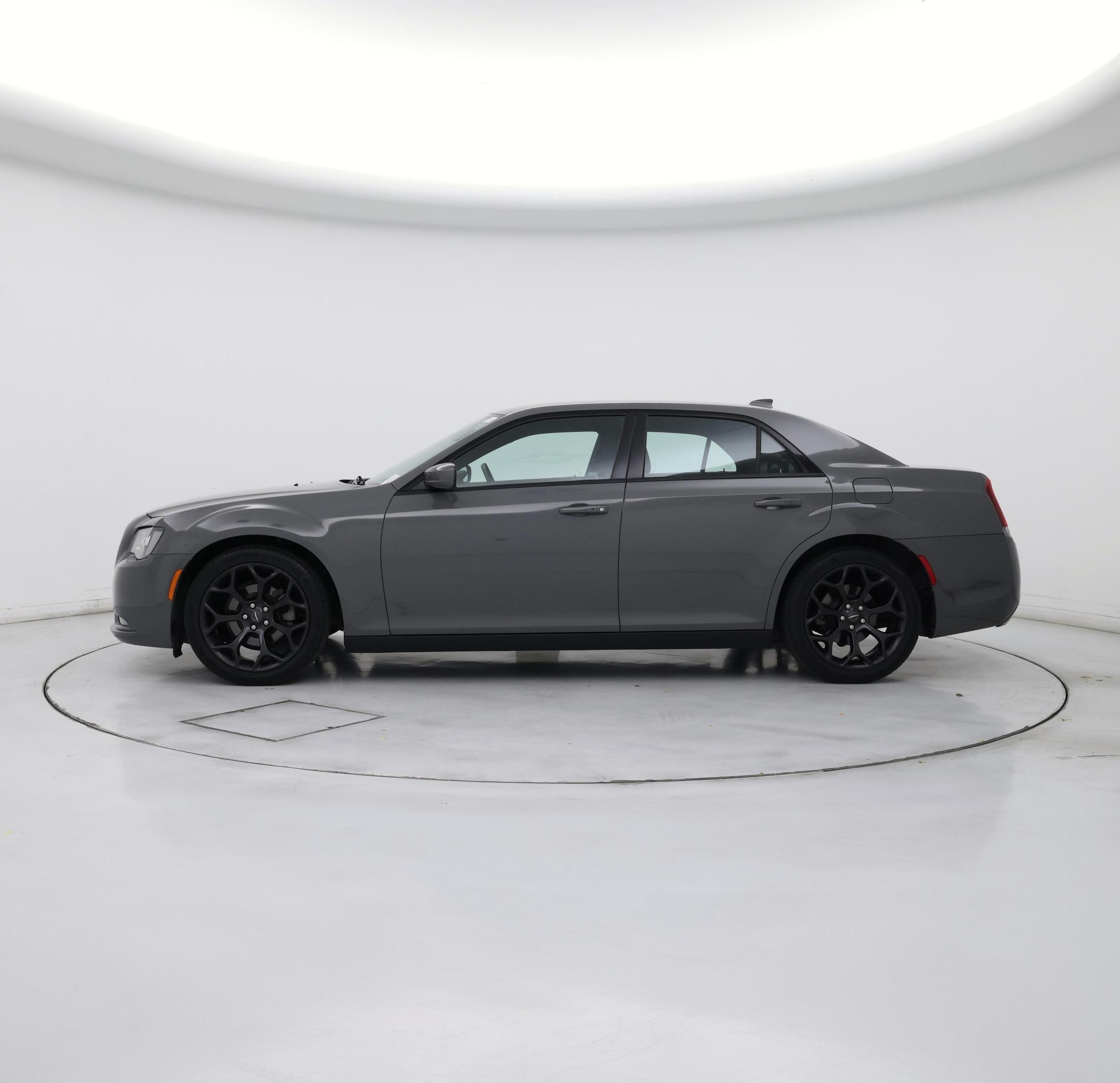 Thumbnail: 2019 Chrysler 300 - 3