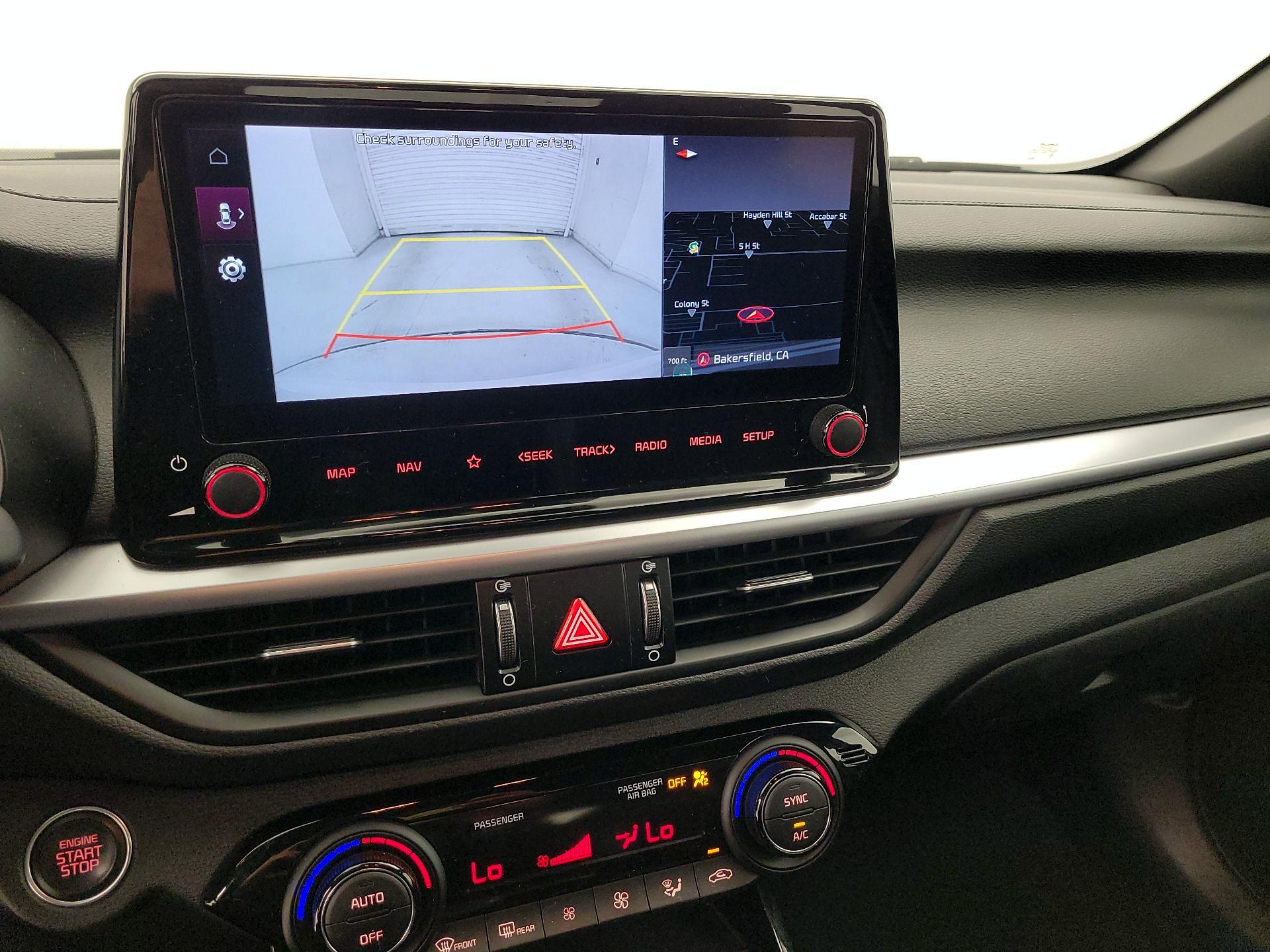 Thumbnail: 2022 Kia Forte - 15