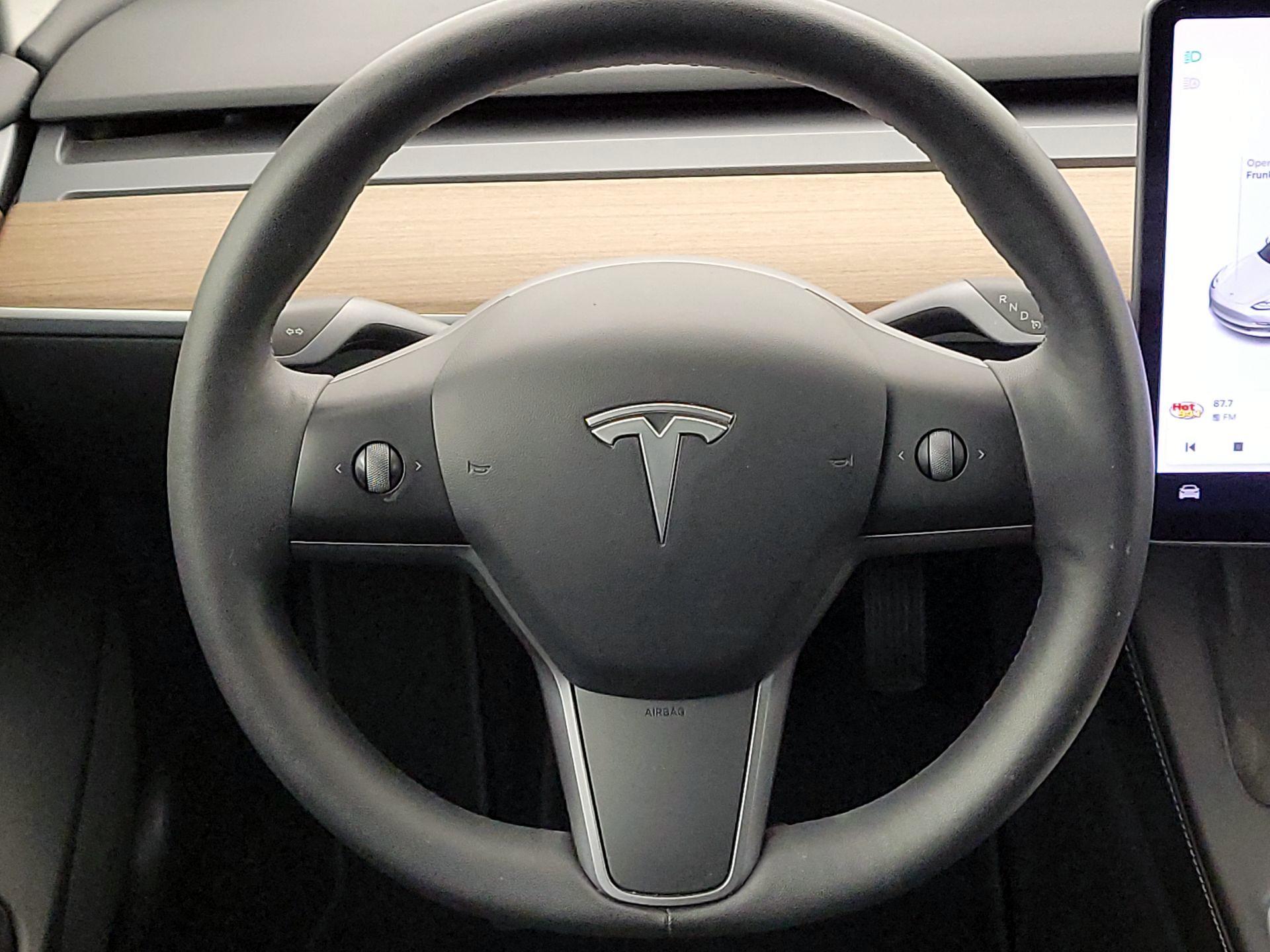 Thumbnail: 2021 Tesla Model 3 - 10