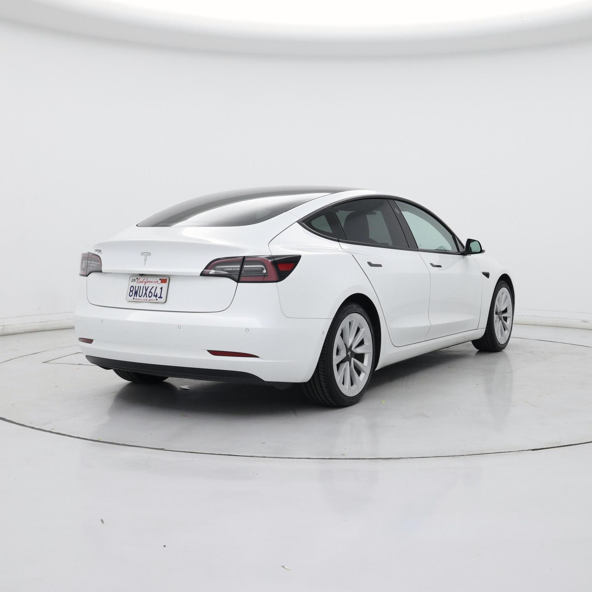 Thumbnail: 2021 Tesla Model 3 - 8