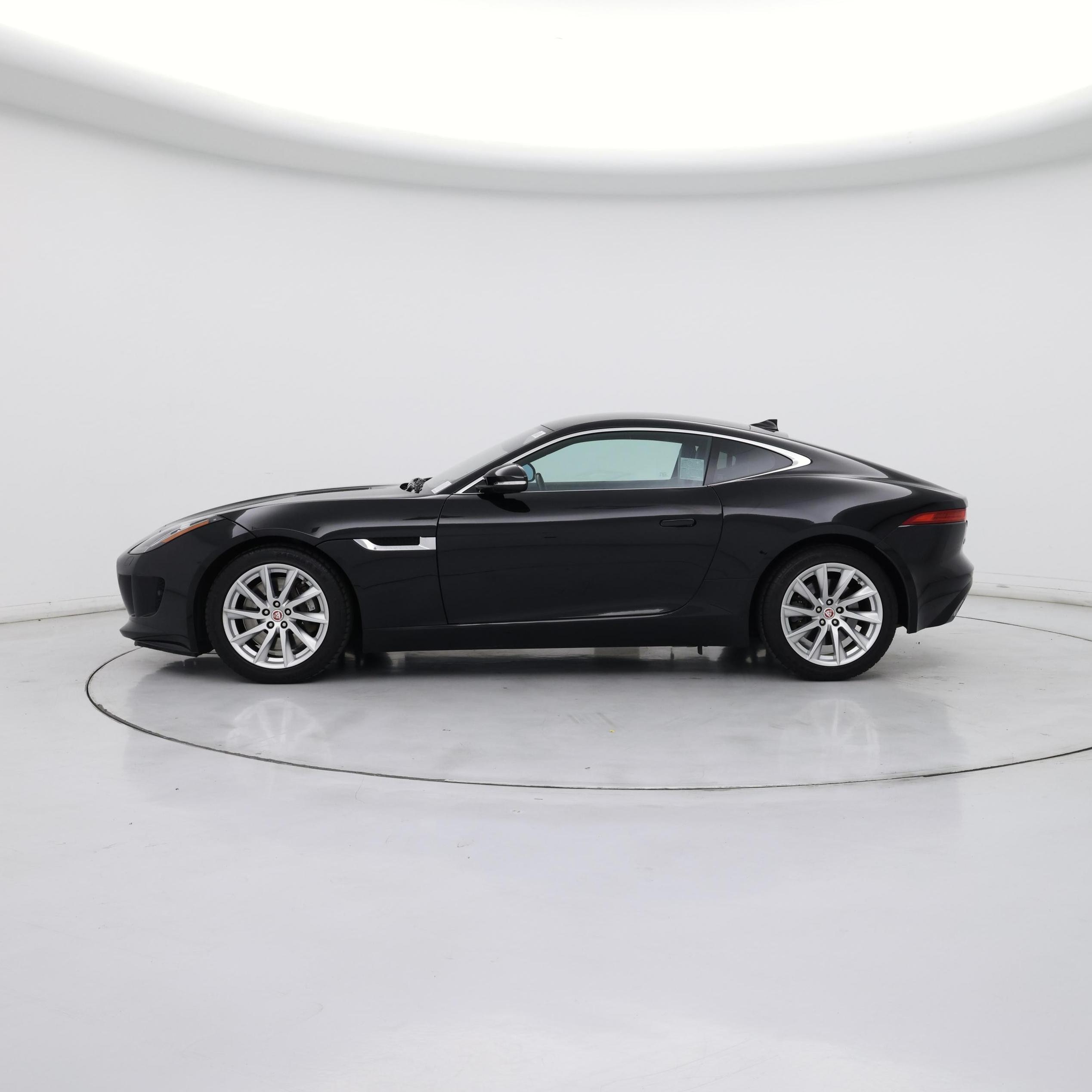 Thumbnail: 2017 Jaguar F-Type - 3