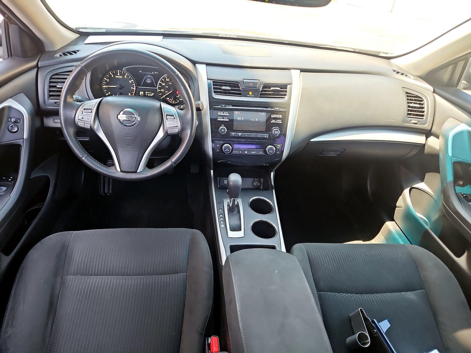 2015 Nissan Altima SV - Photo 10